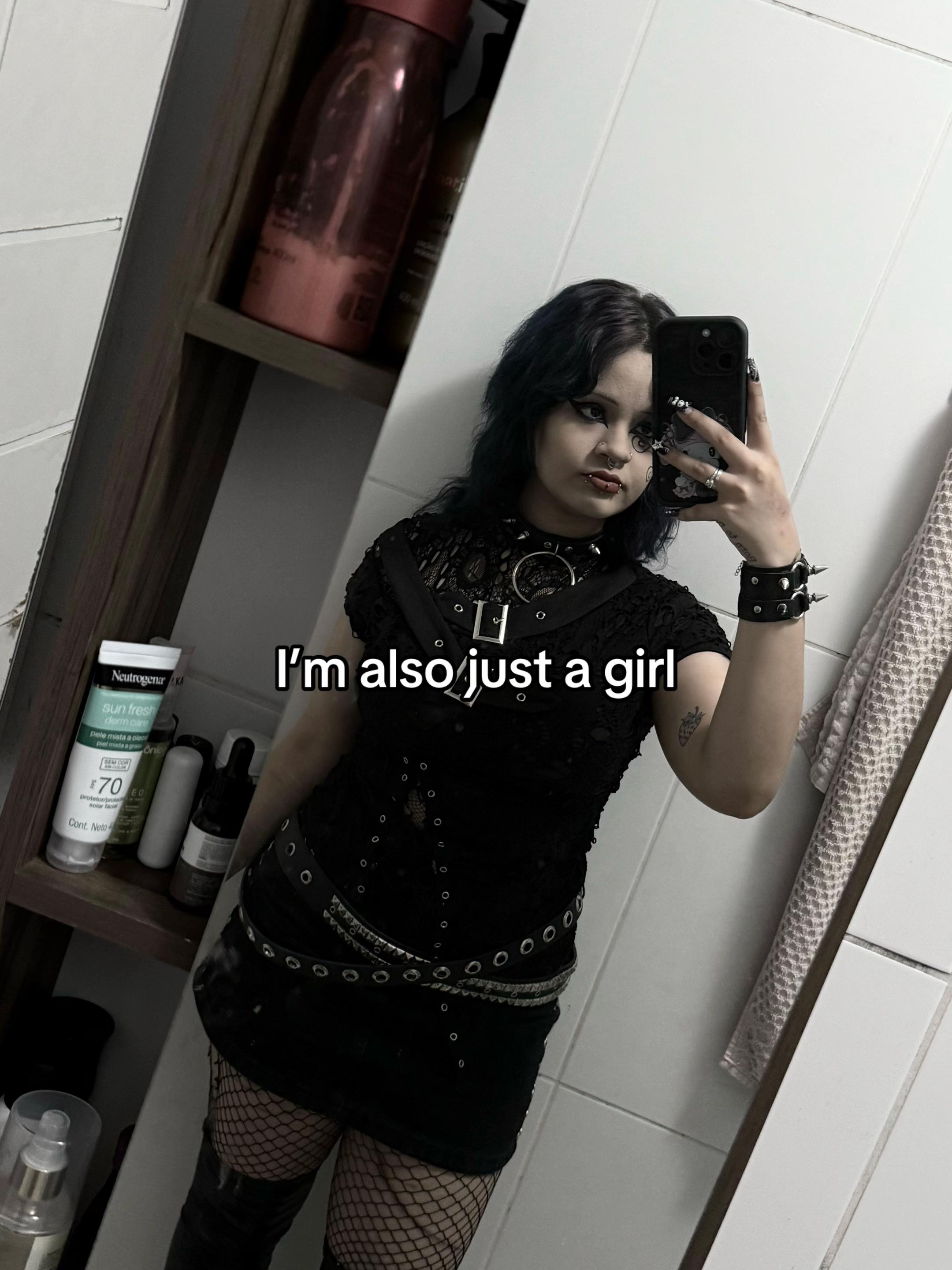@♱ 𝓜𝓸𝓸𝓷 ♱