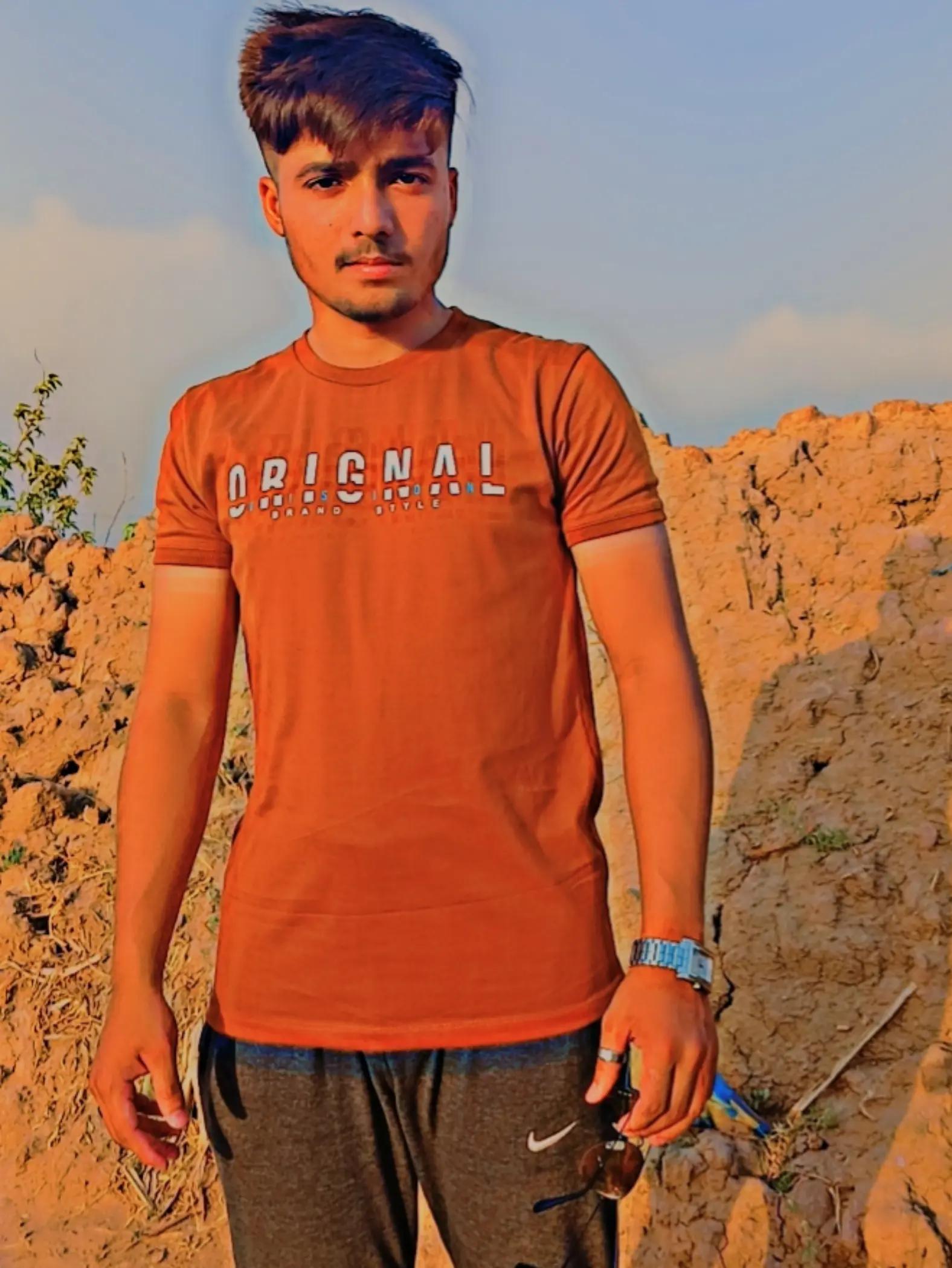 @HUSNAIN LANGRIYAL JATT👑