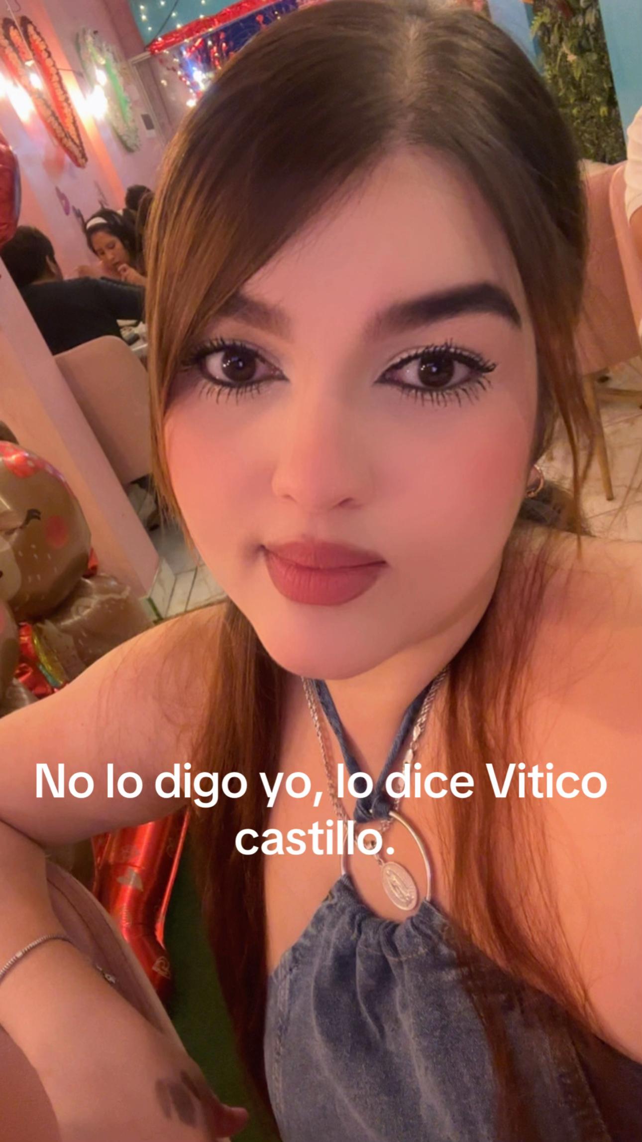 @María
