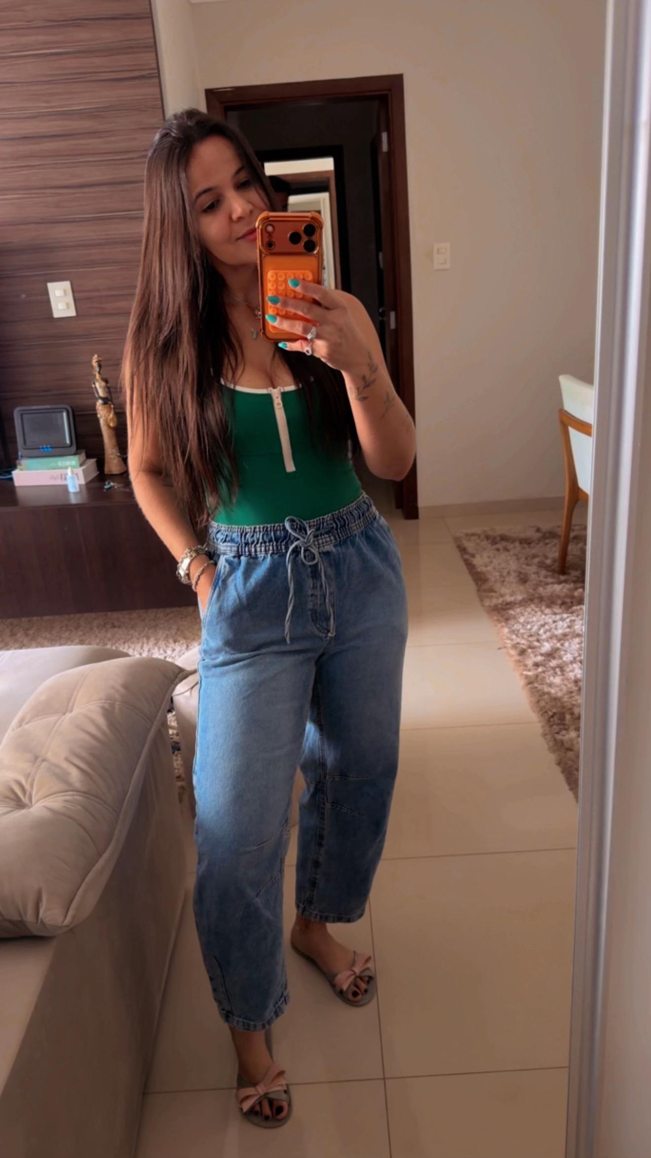 @Lorena Barros