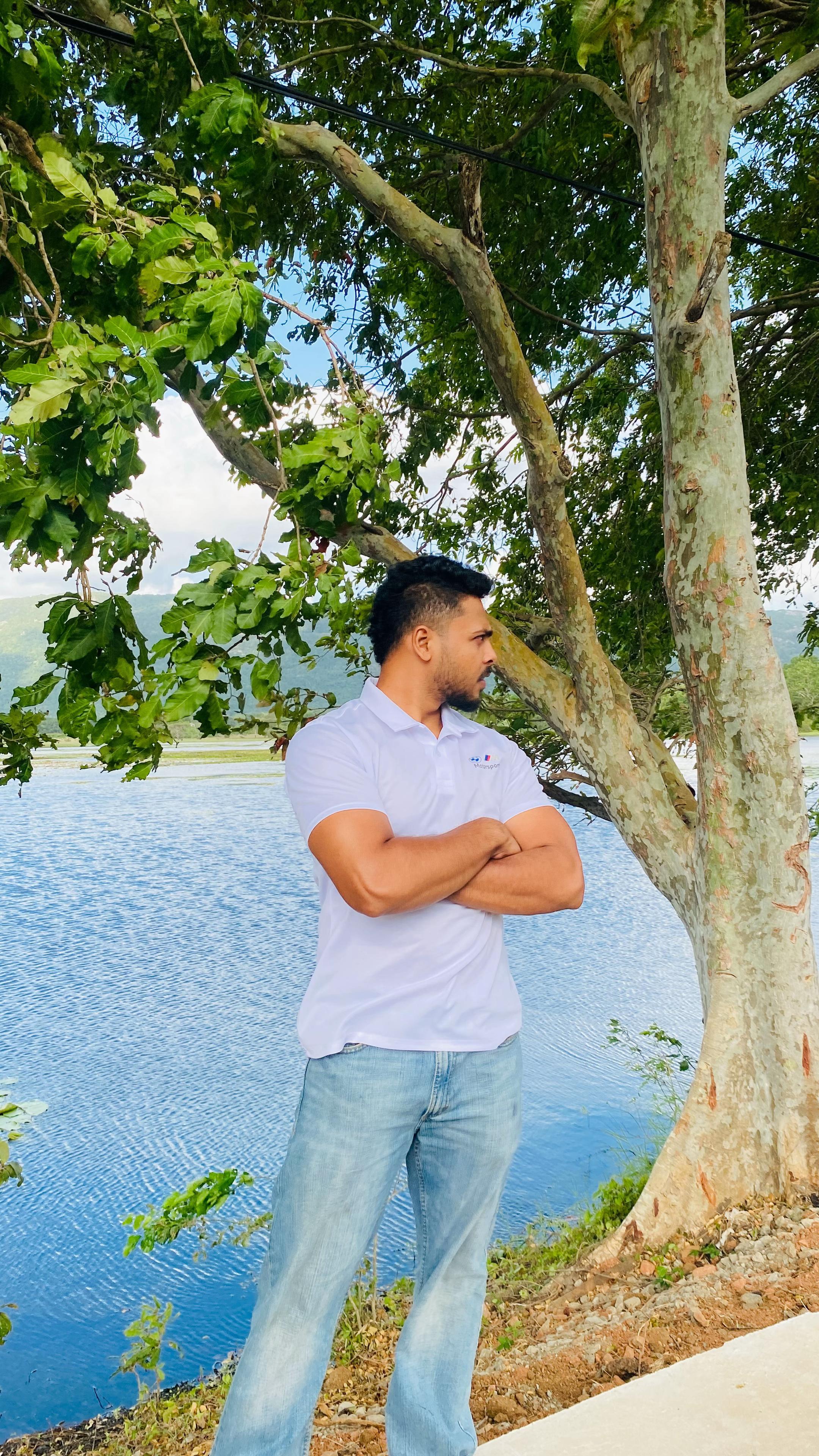@Avi✨🪐