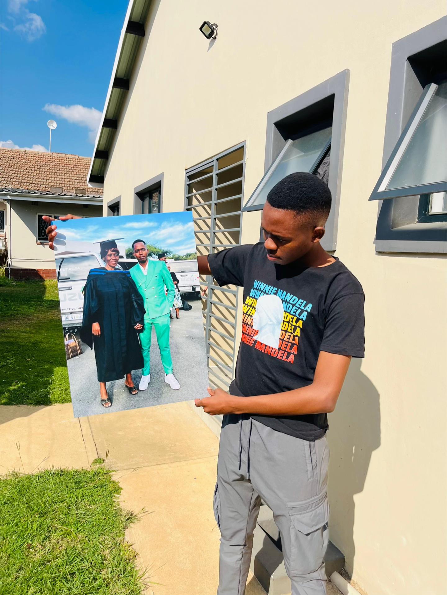 @Qhawe