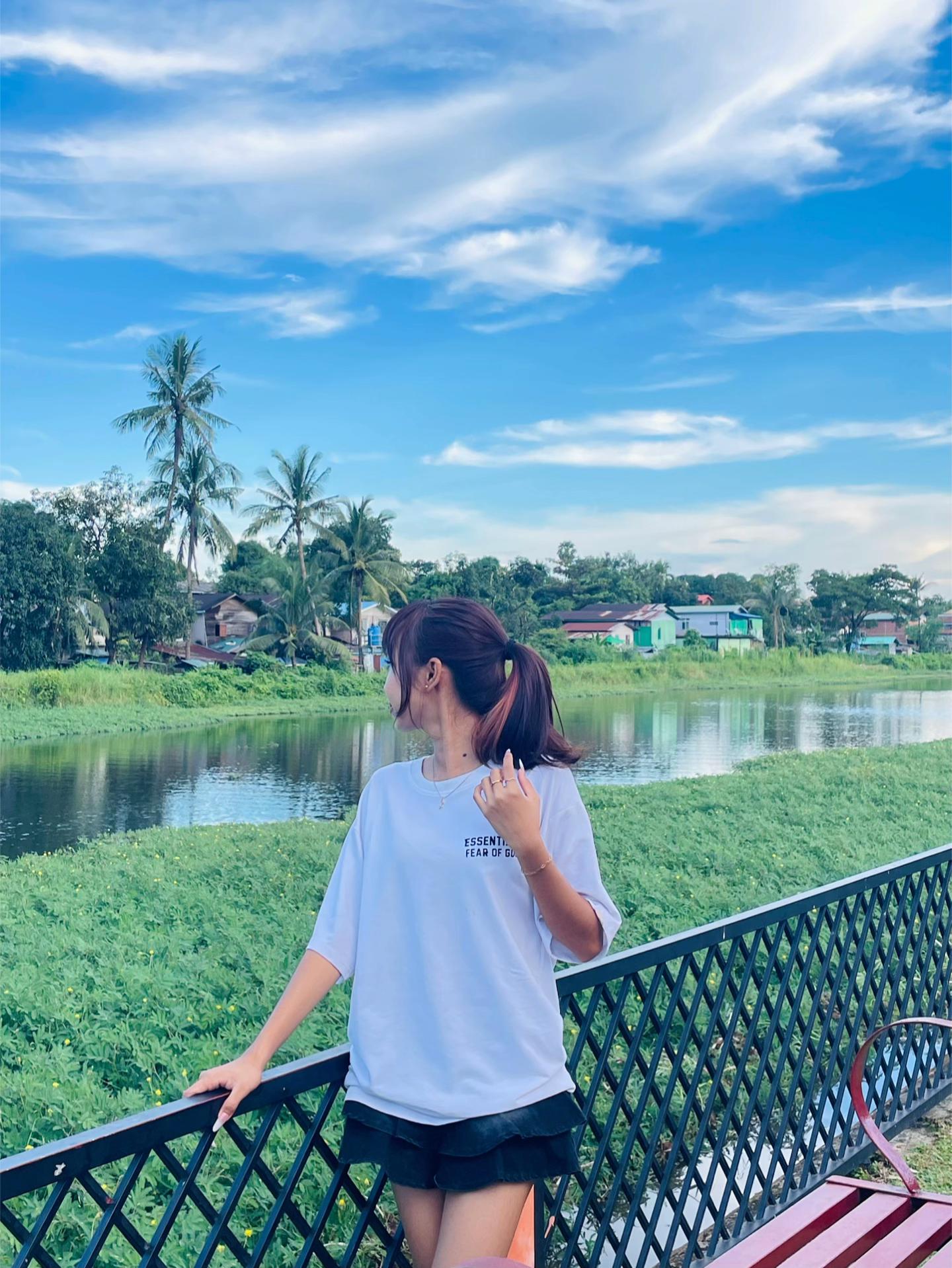 @YOON THIRI KO
