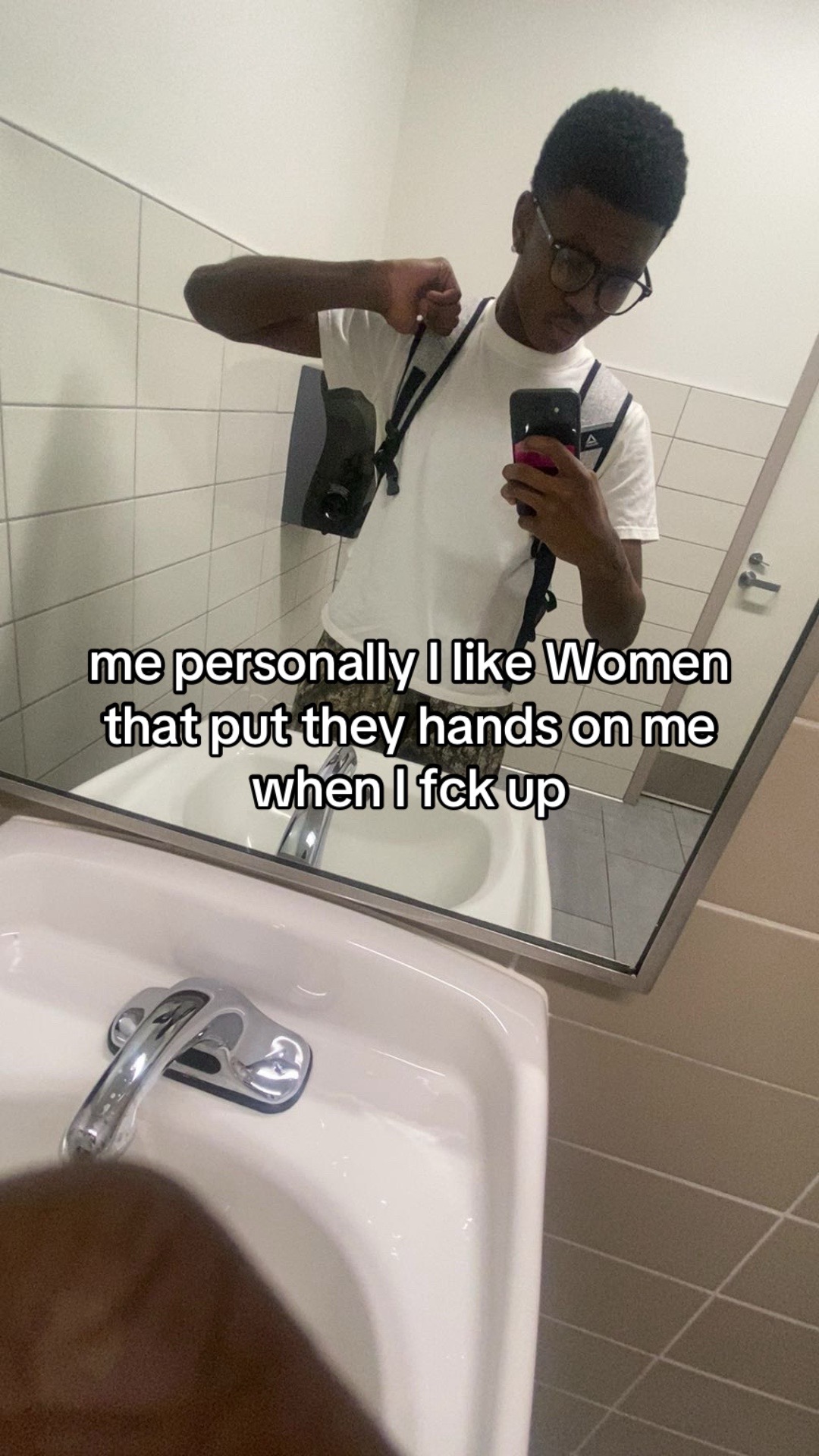 @￶