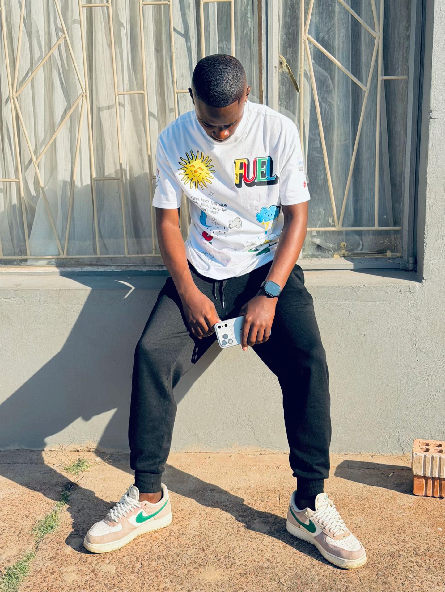 @Sthibo🇿🇦