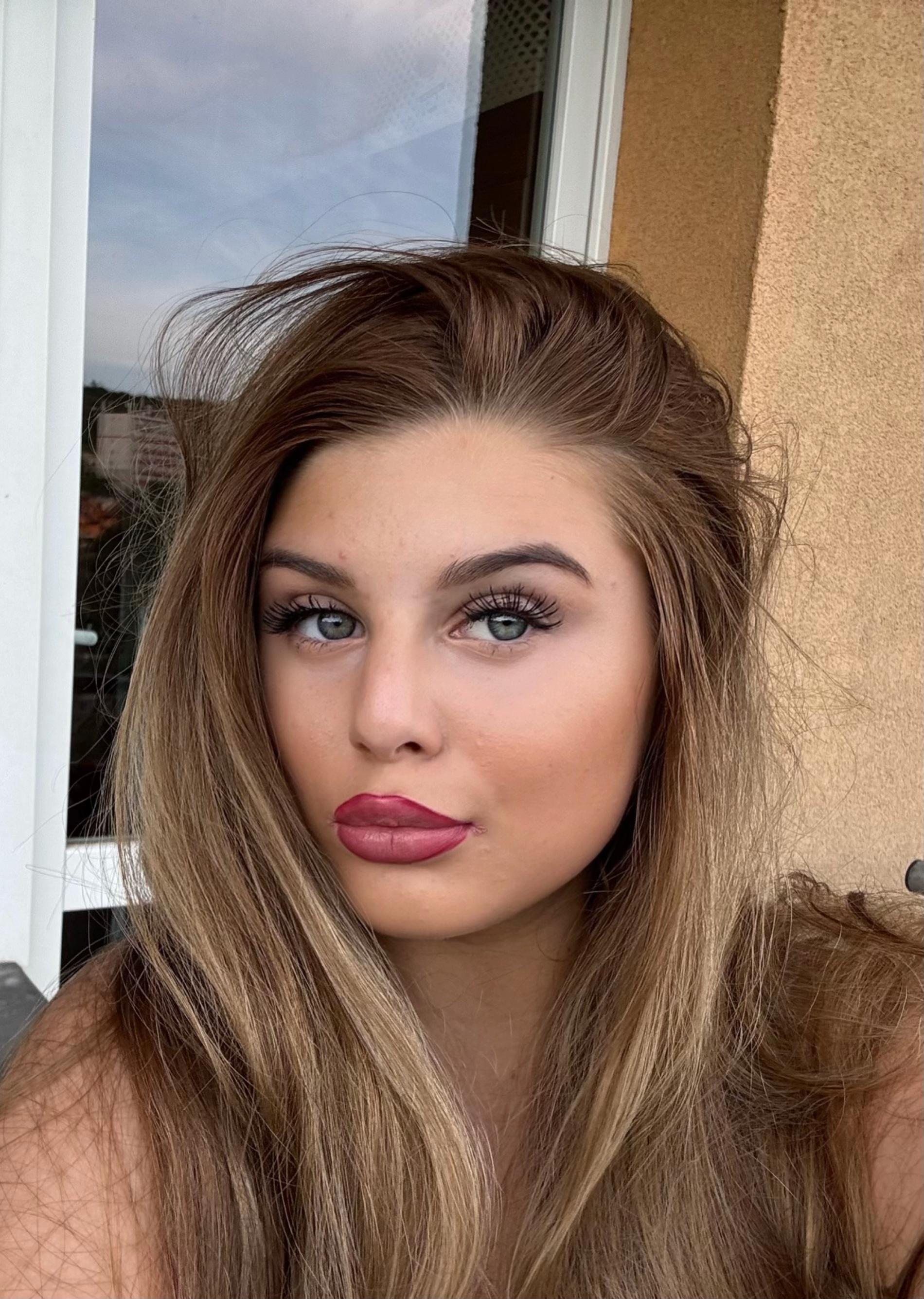 @ℋ𝒪ℒℒ𝒰̀ℬ𝒪𝒱𝒜̀ 𝒩𝒶𝓉𝒶𝓁𝓎́