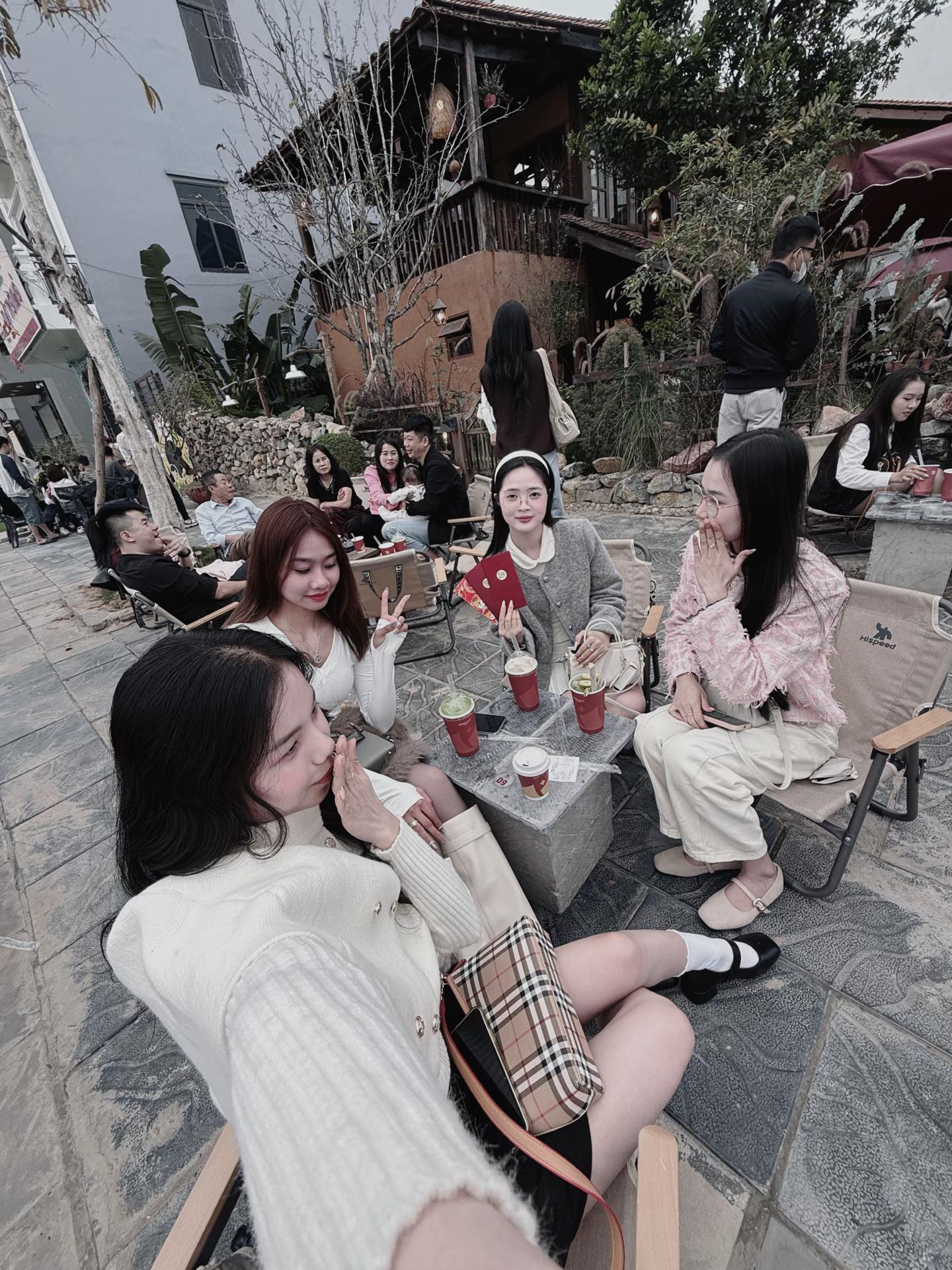 @Hồng hạnh 🥰