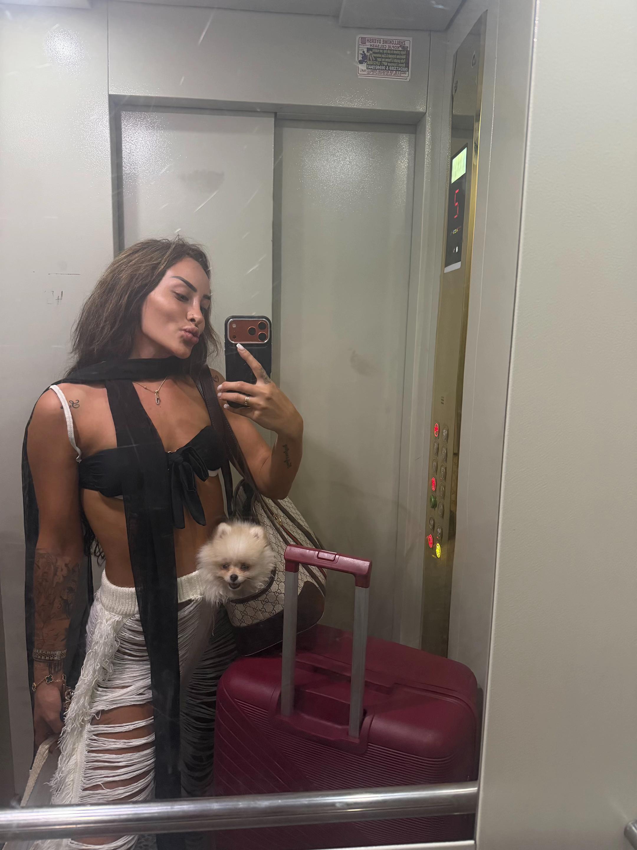@LonaMuca