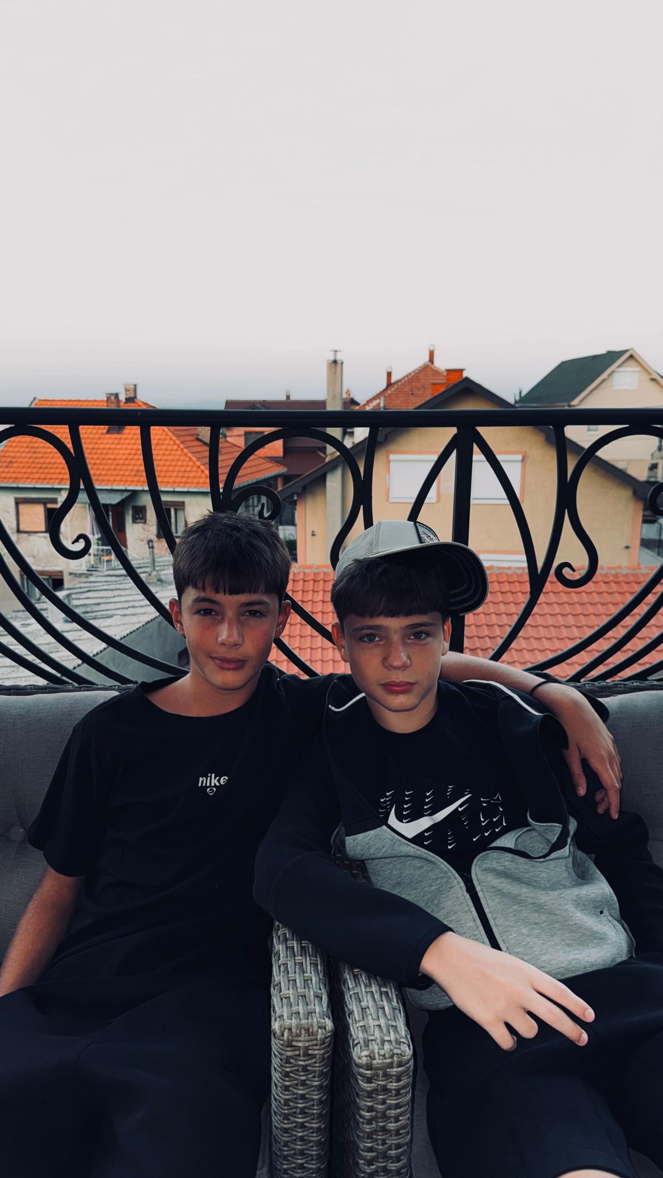 @aleksa