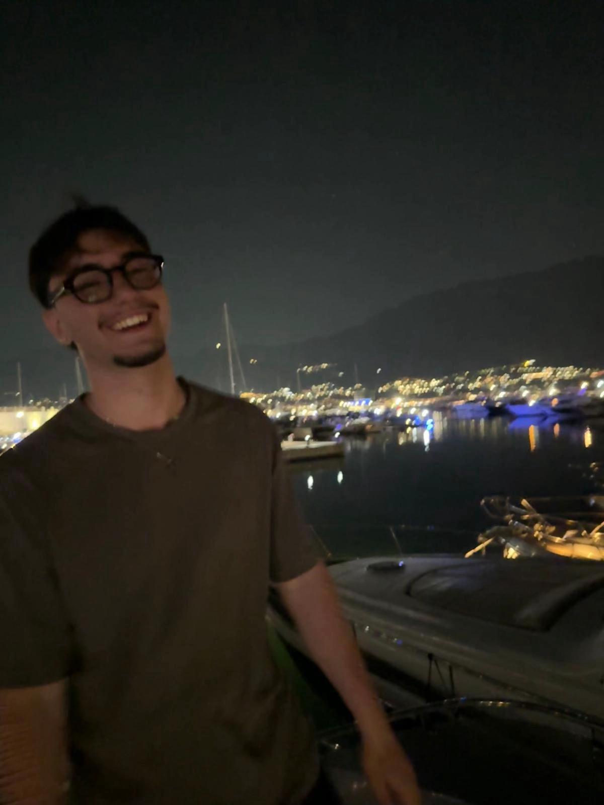 @giovybor11