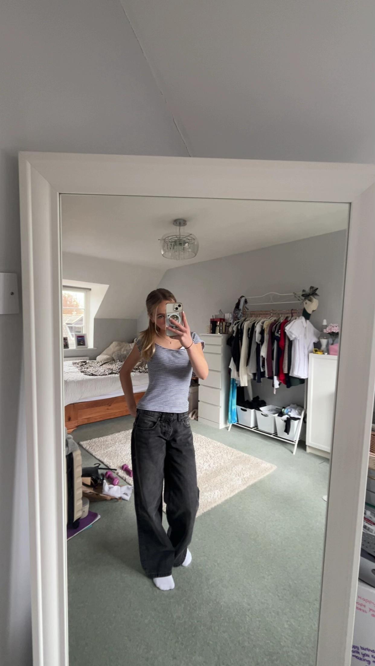 @𝐀𝐯𝐚🦢
