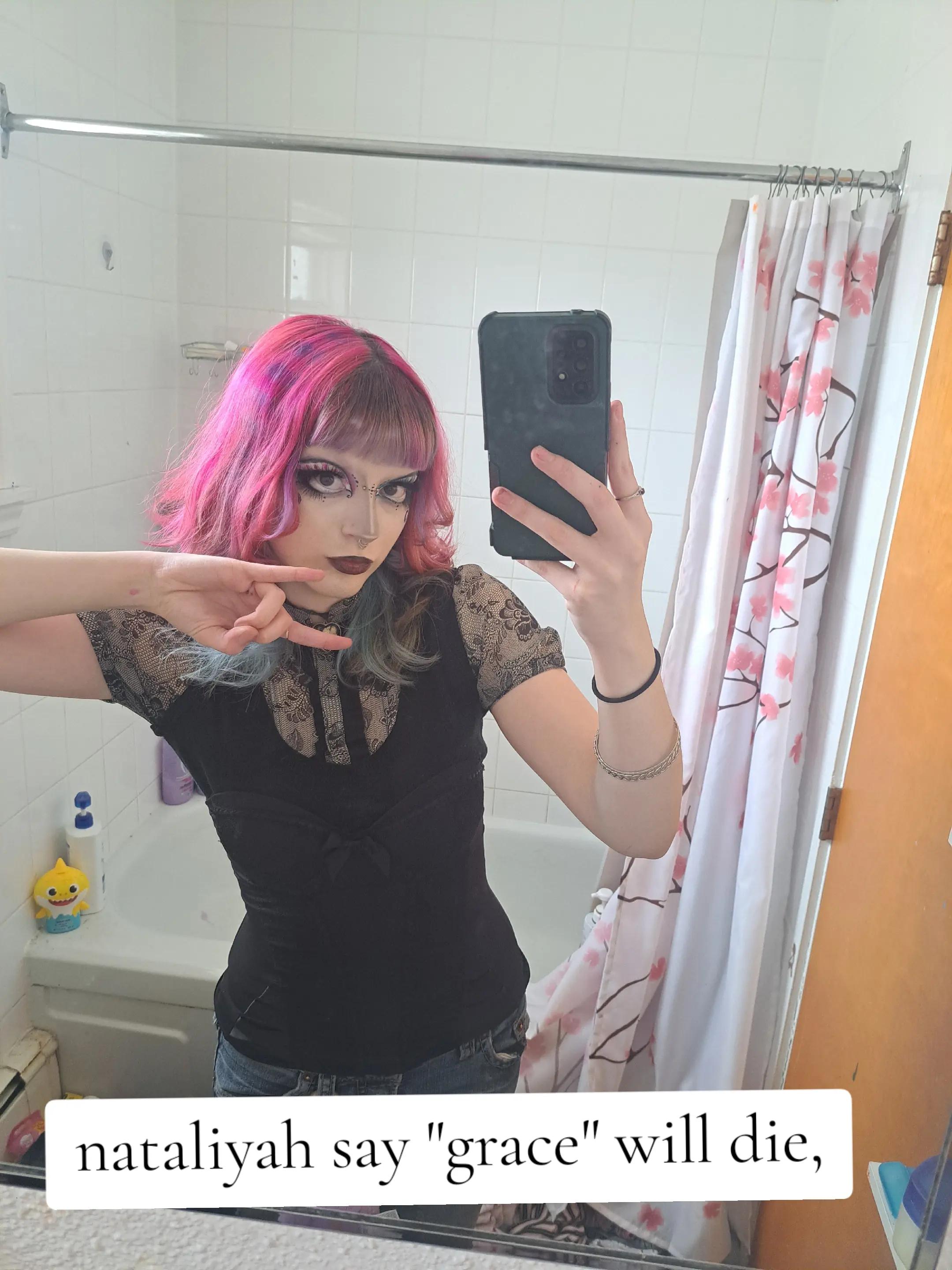 @Nat 🖤🦄