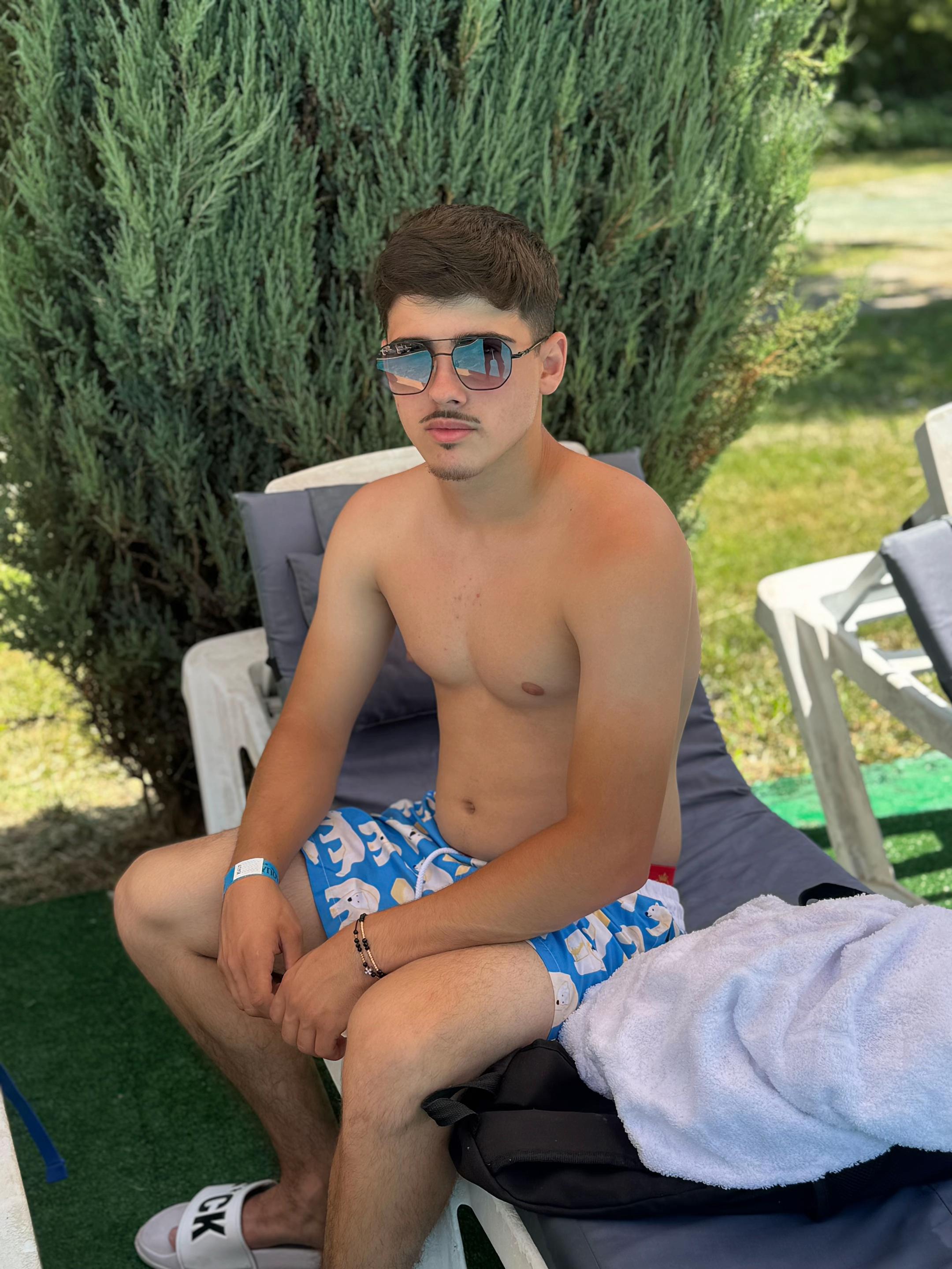 @Alex Zamfirescu