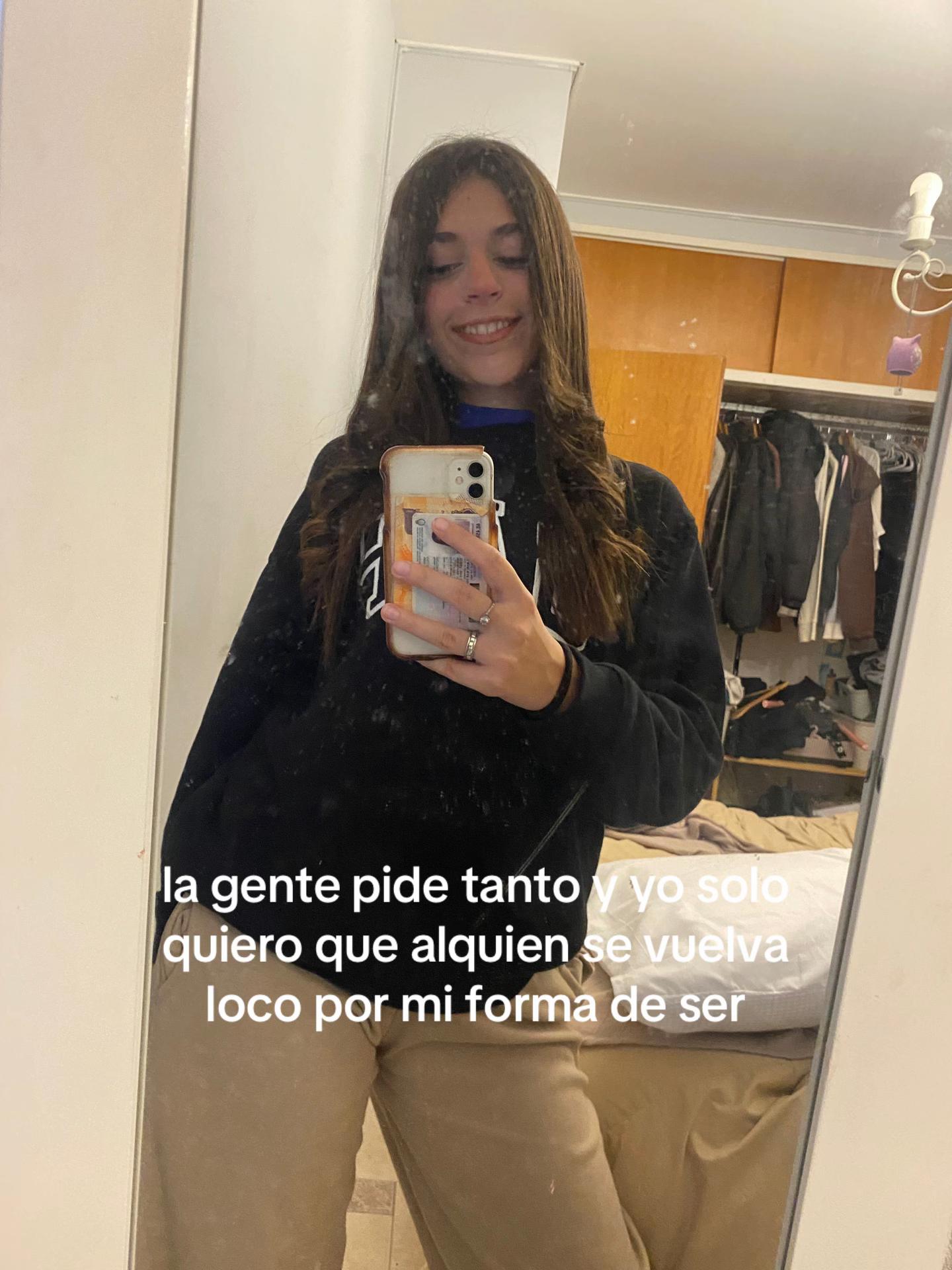 @Vickyy💖
