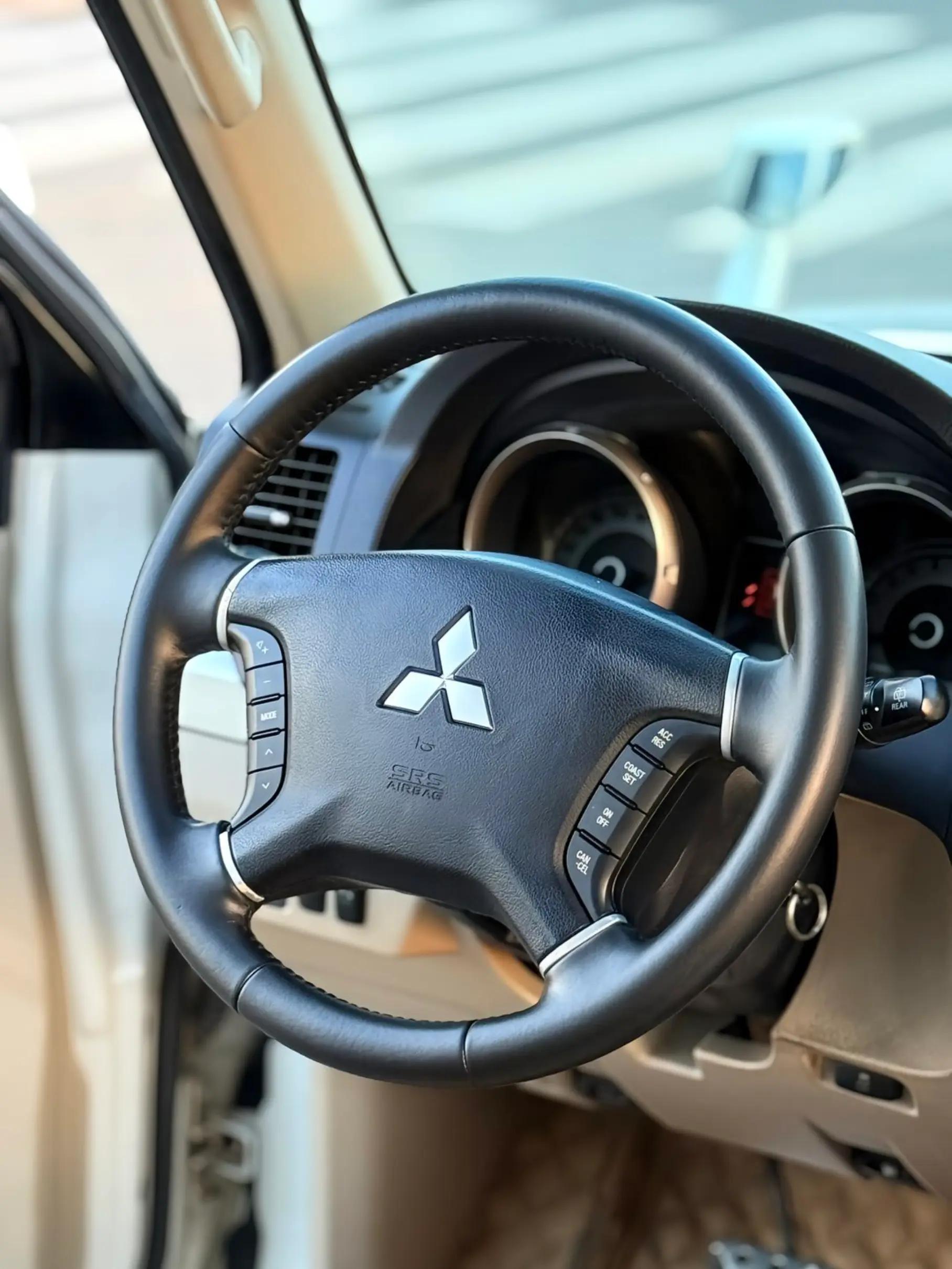 @PAJERO V93 HƯNG Y&Ecirc;N