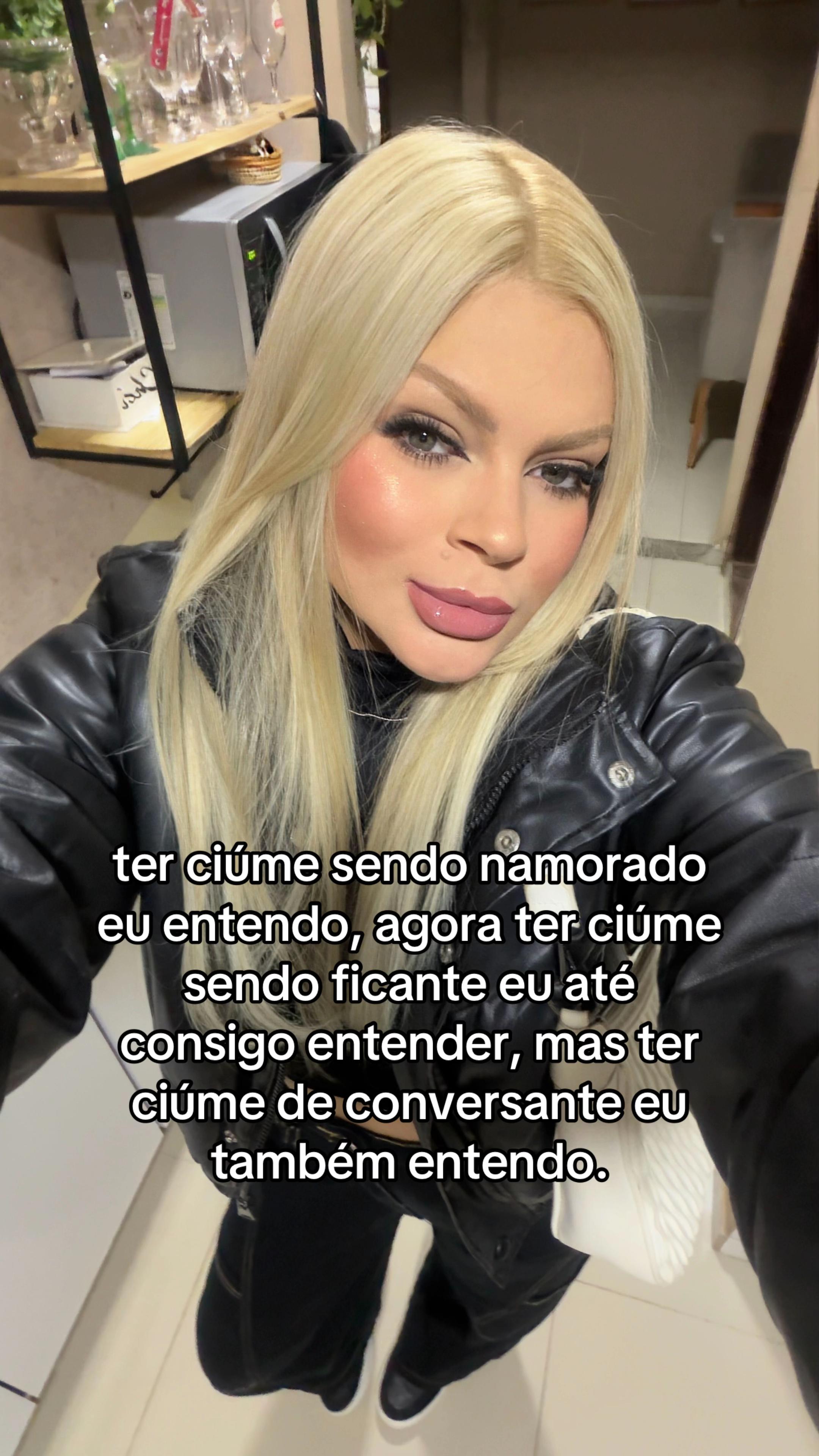 @lav&iacute;nia