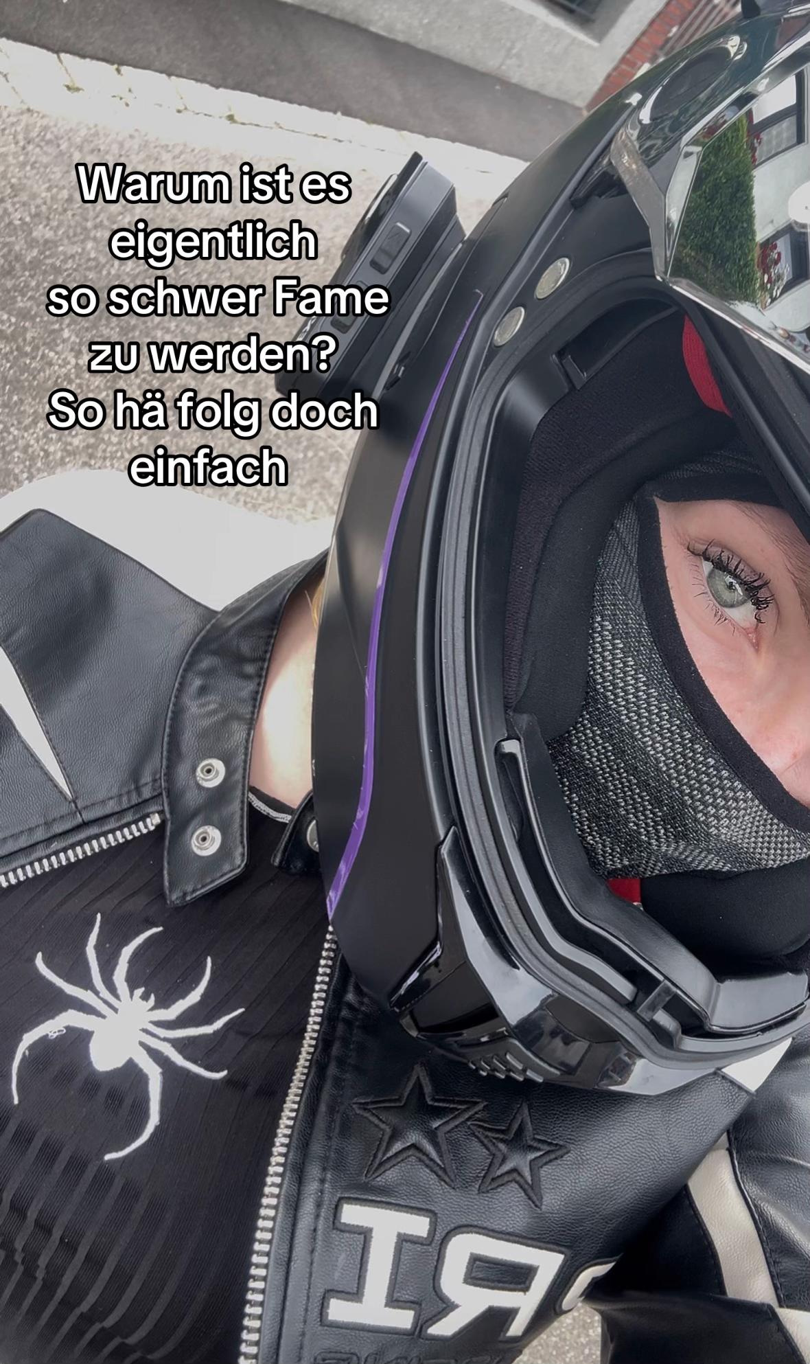 @Bikergirl