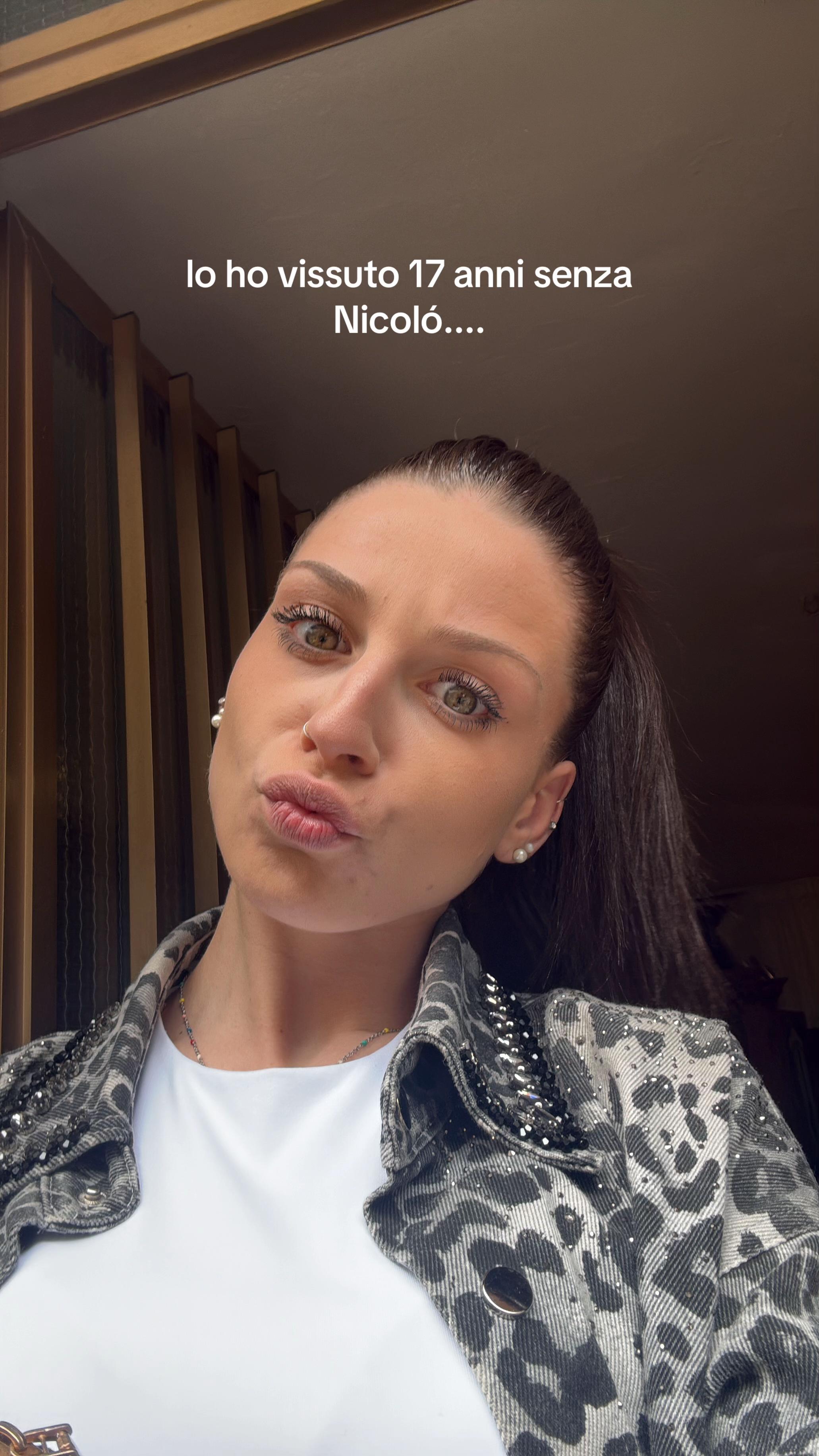 @Eleee