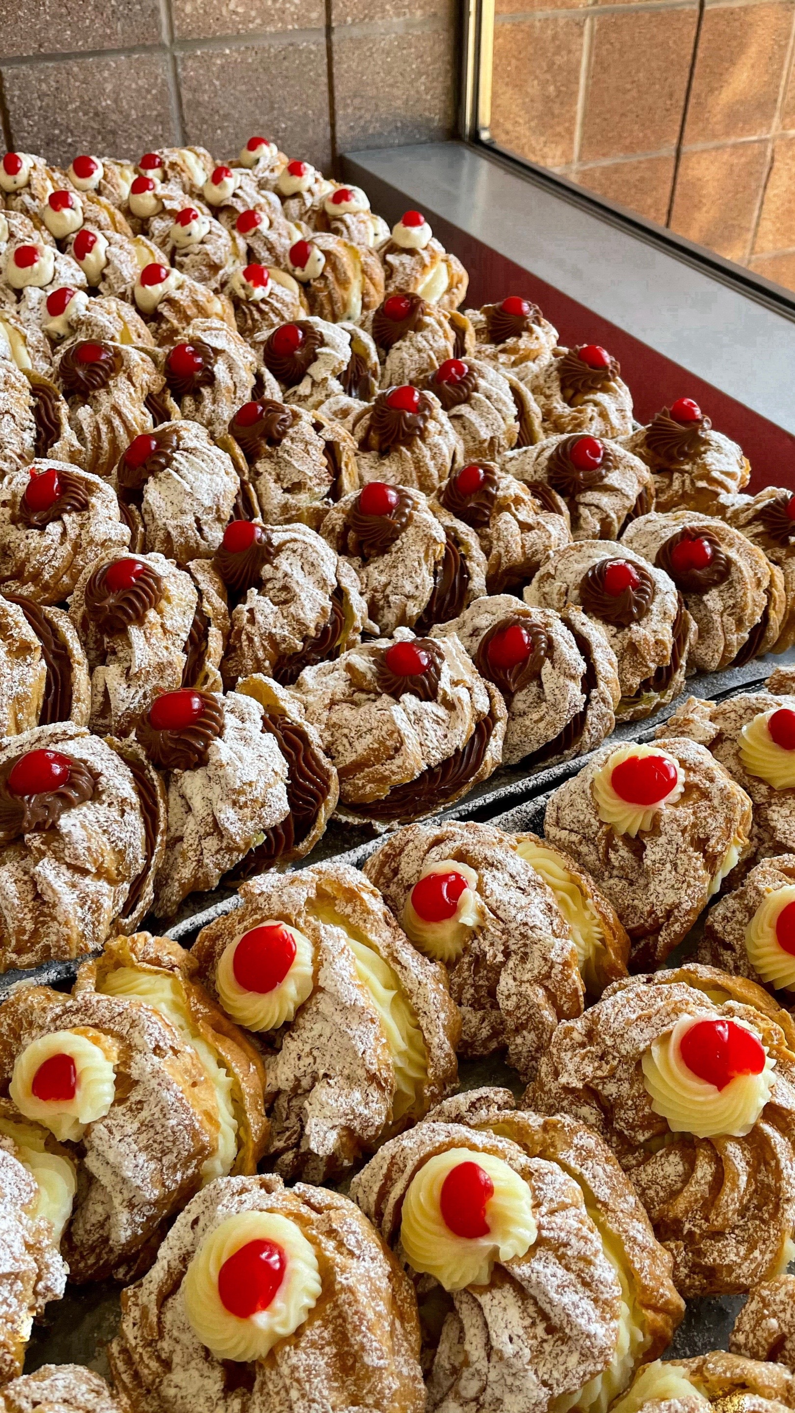 @Lucibellos Italian Pastry Shop