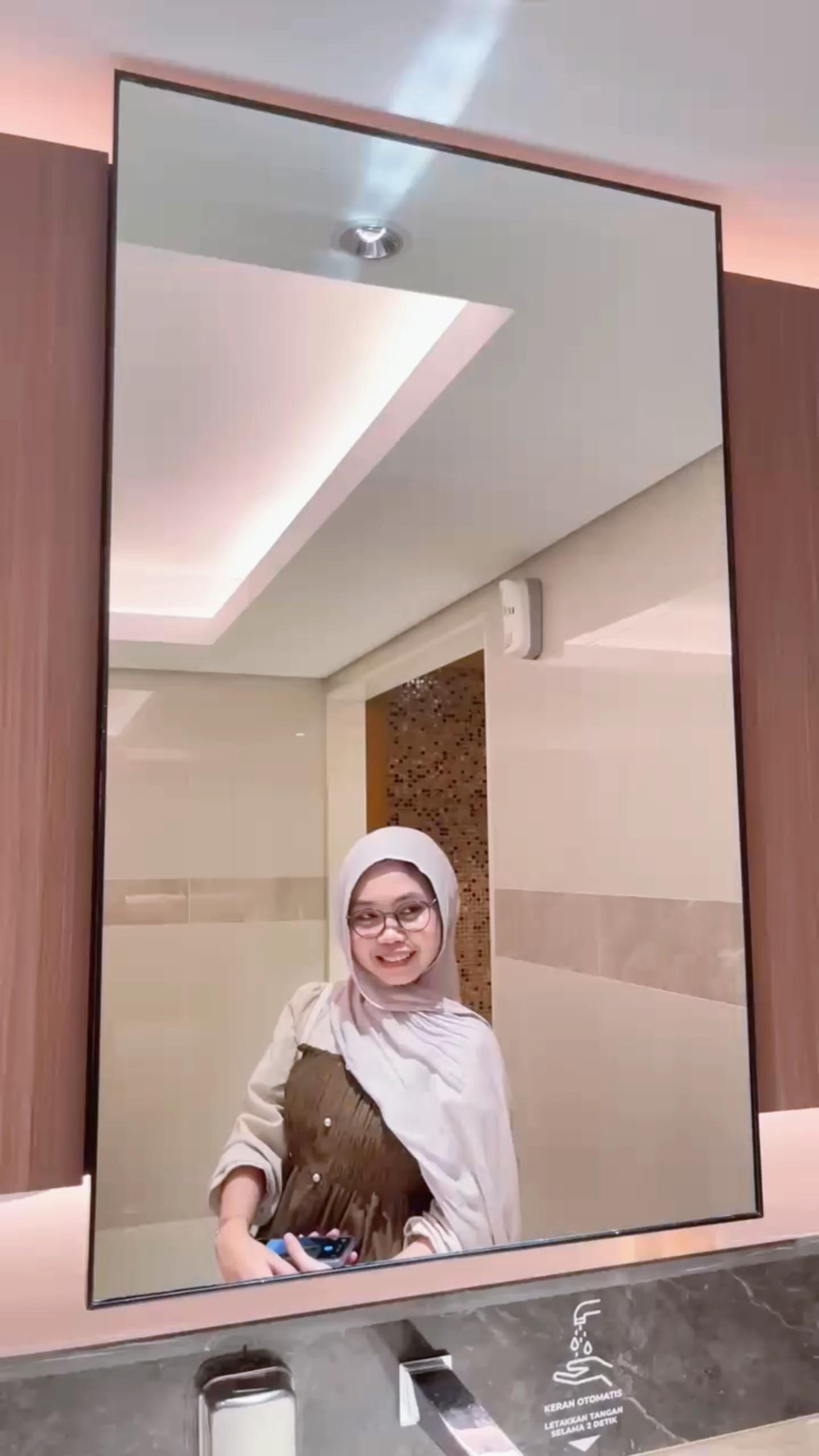 @e