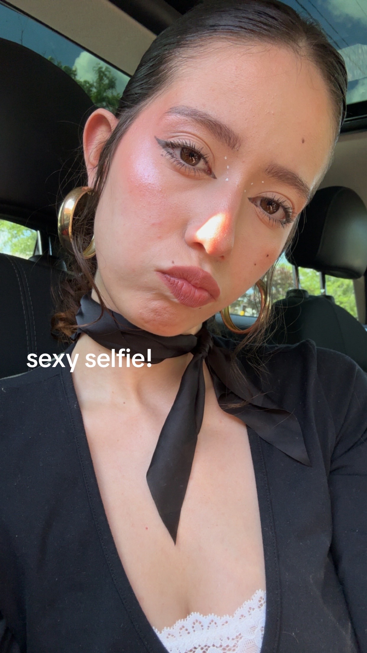 @<3