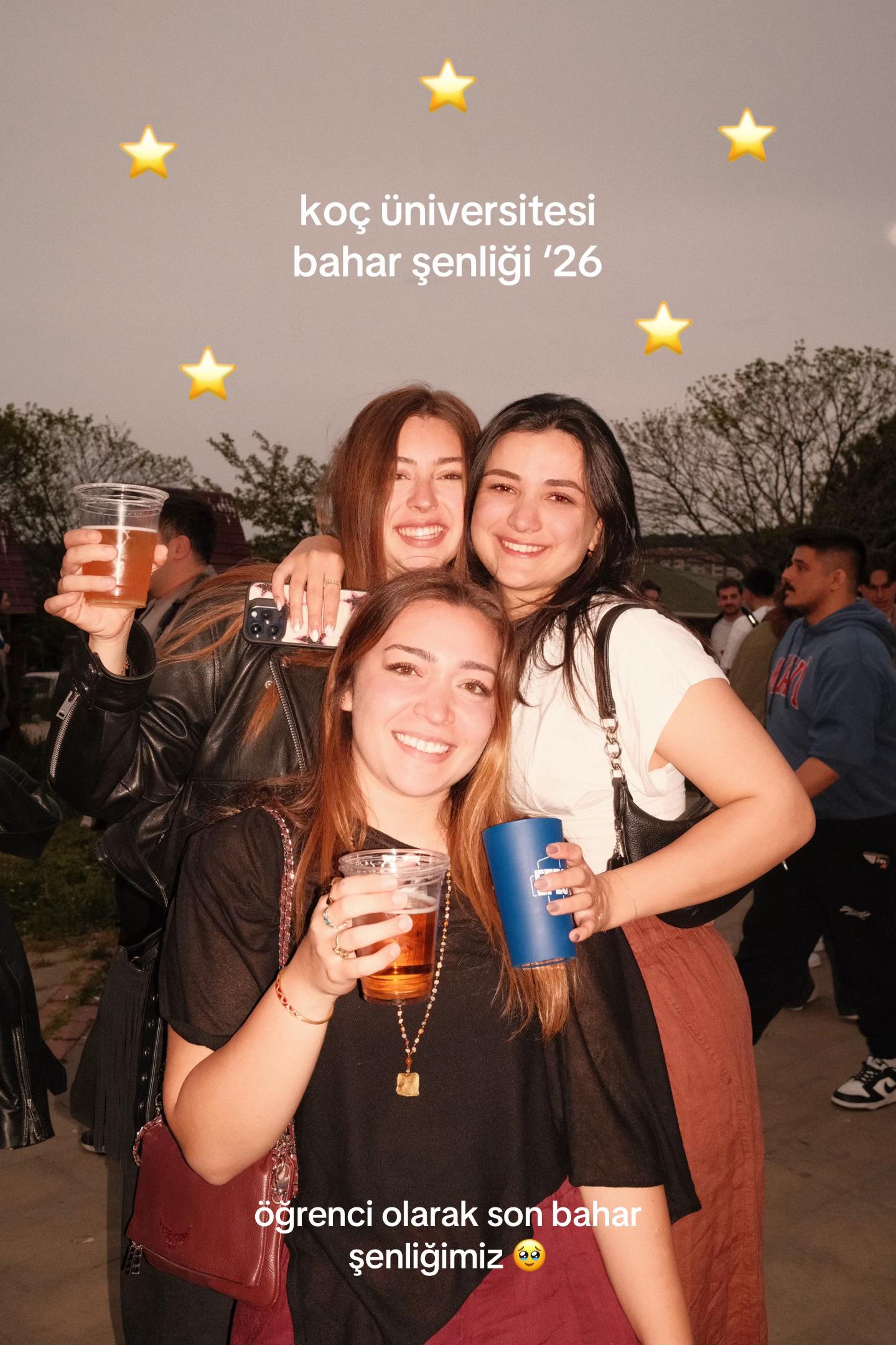 @Nazlı Deniz