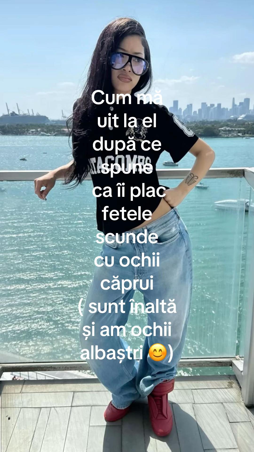 @⃟