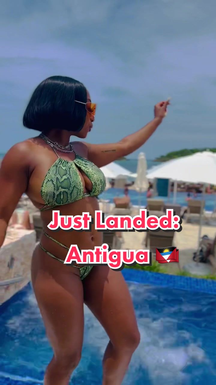 @TheAyannaJo