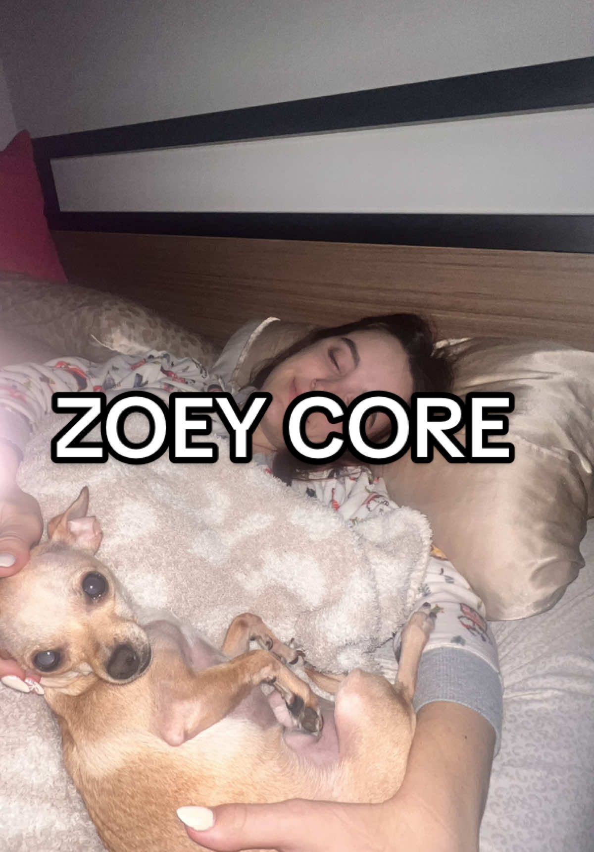 @zoeypraise_