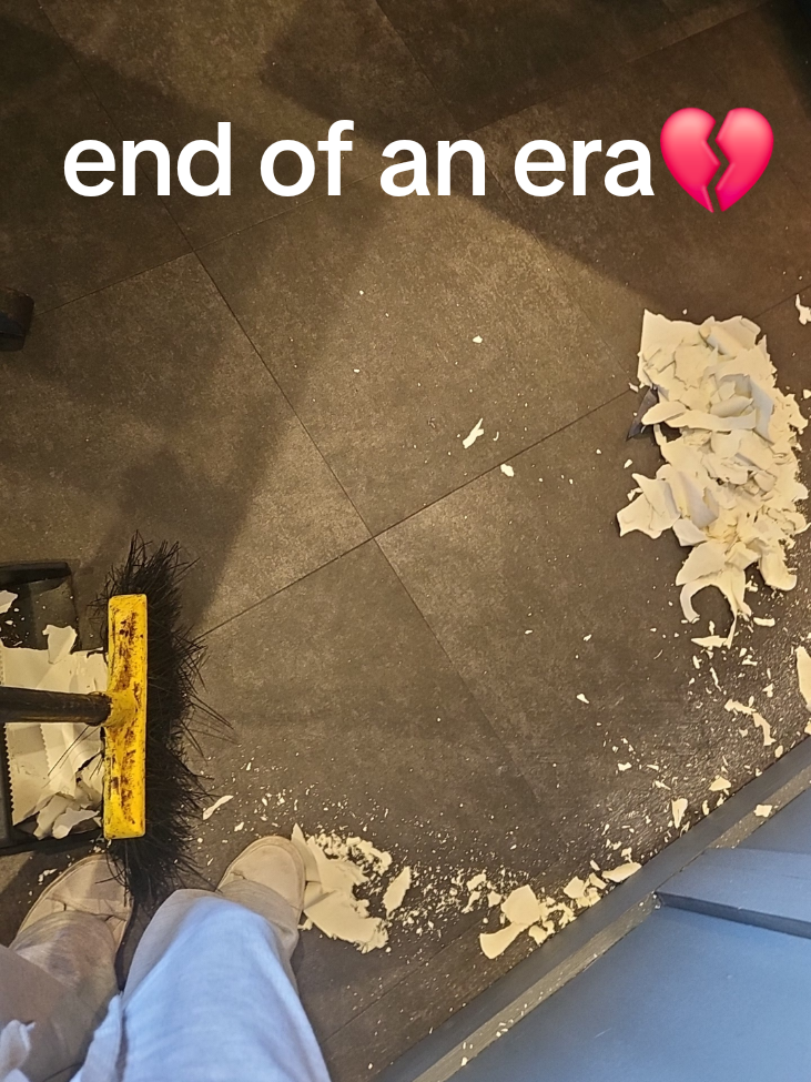 @bri<3