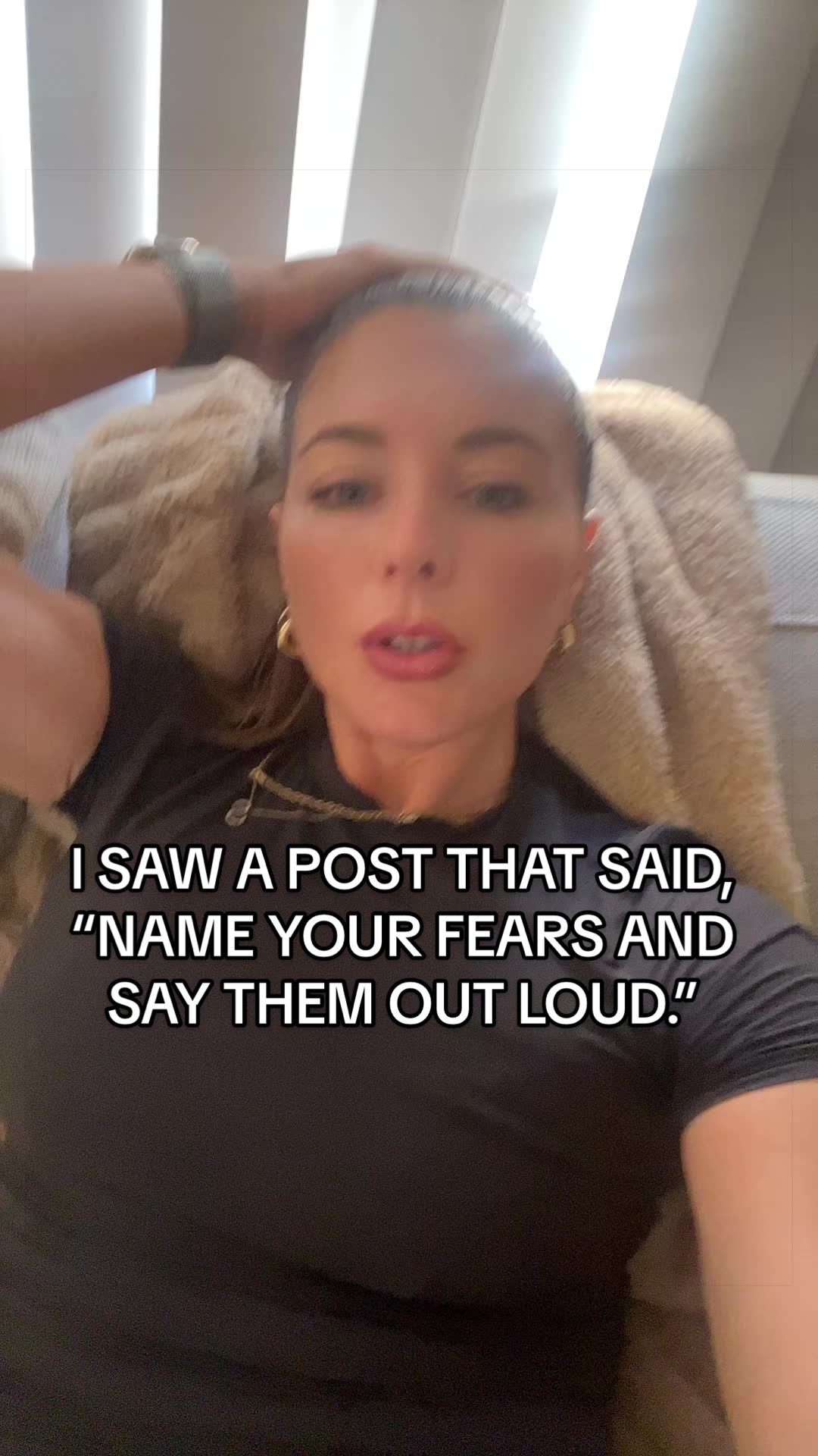 @sydneyerinfox