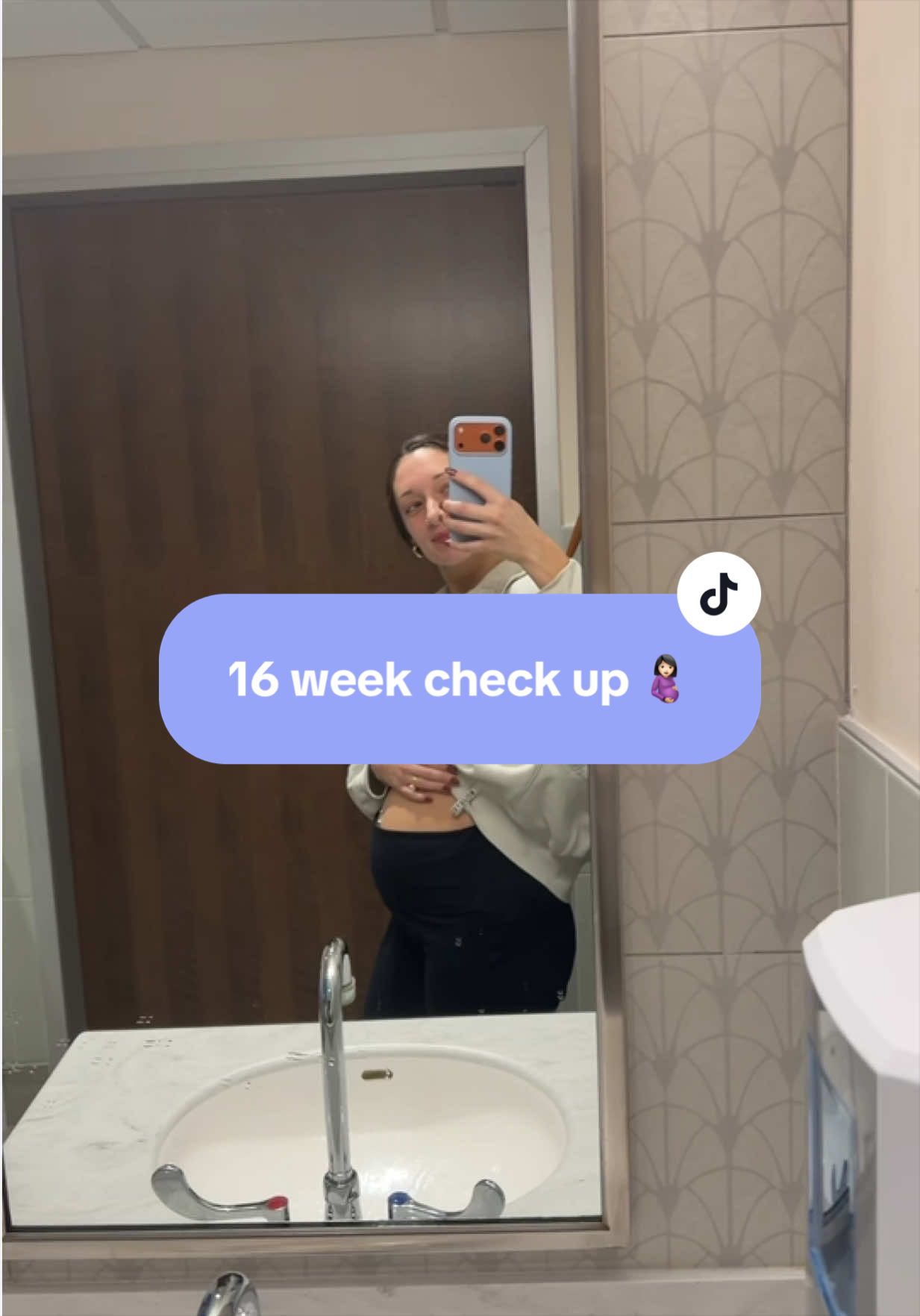 @Linzzaustin