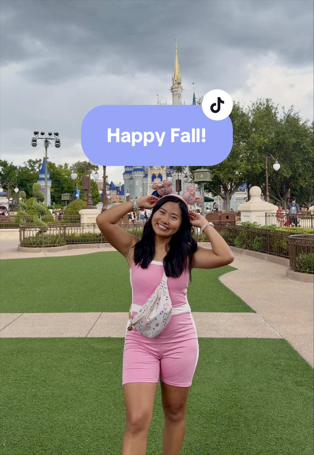 @Kristela | Disney SAHM