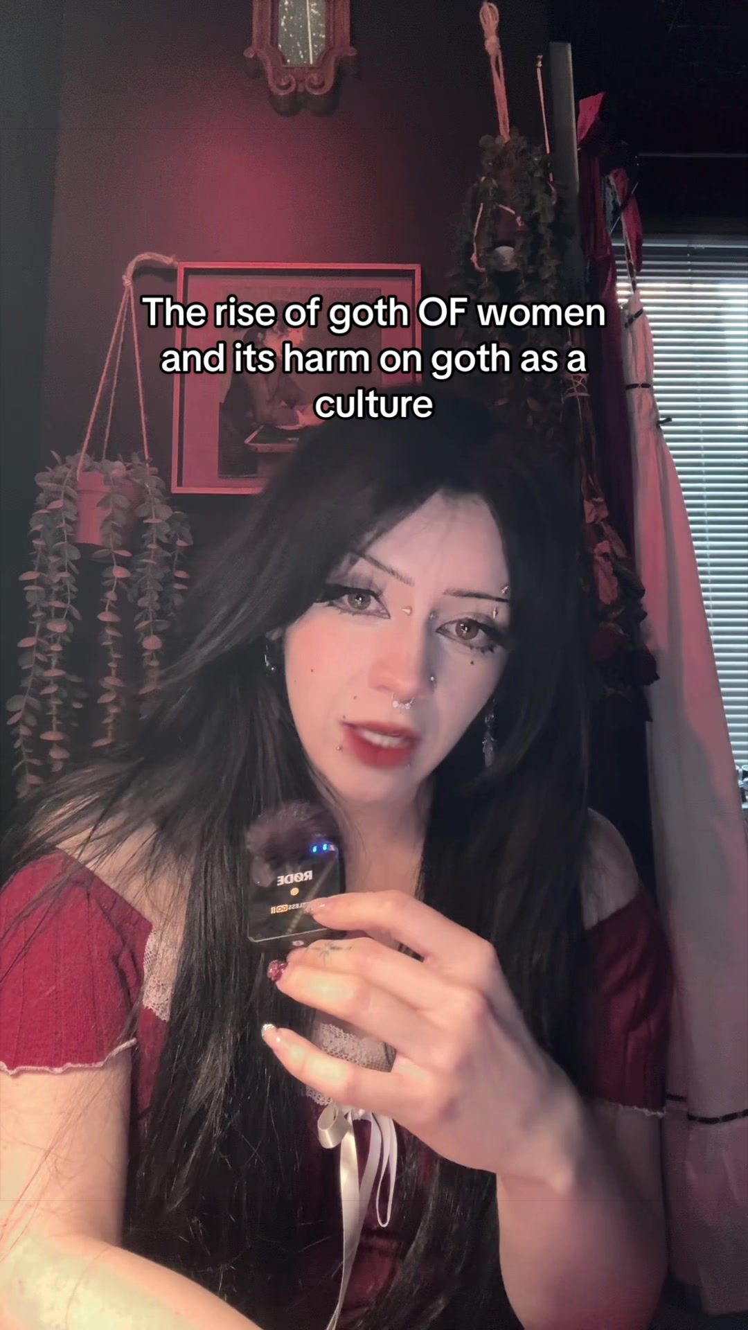 @𝐸𝑎𝑣𝑒🦇🖤