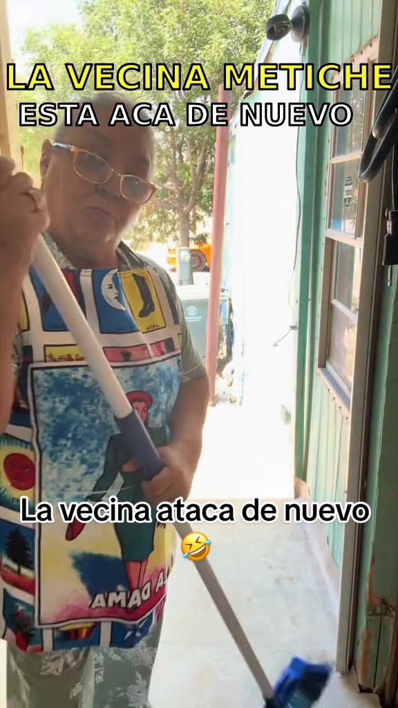@CHISPITA 💦💦👑👭🌻💄🐓