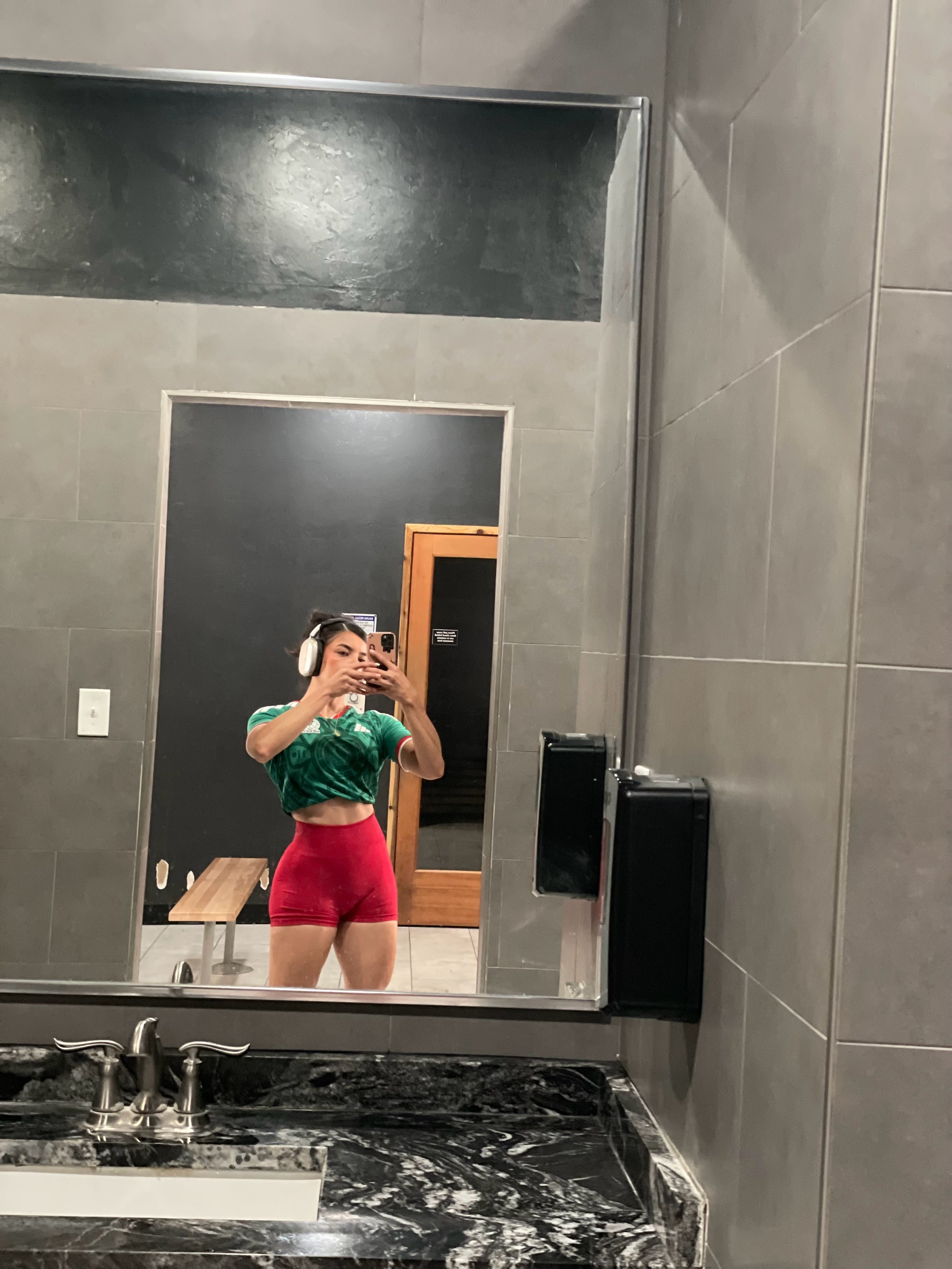 @Yalii