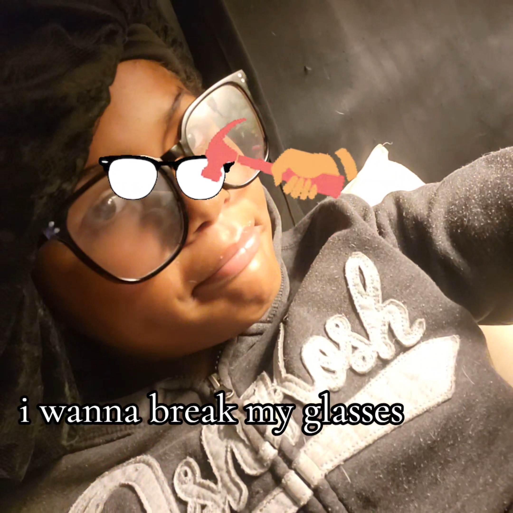 @⃟