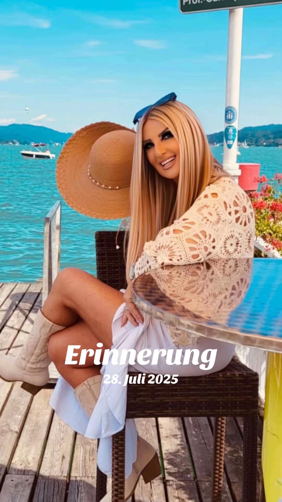 @Angelinaaa