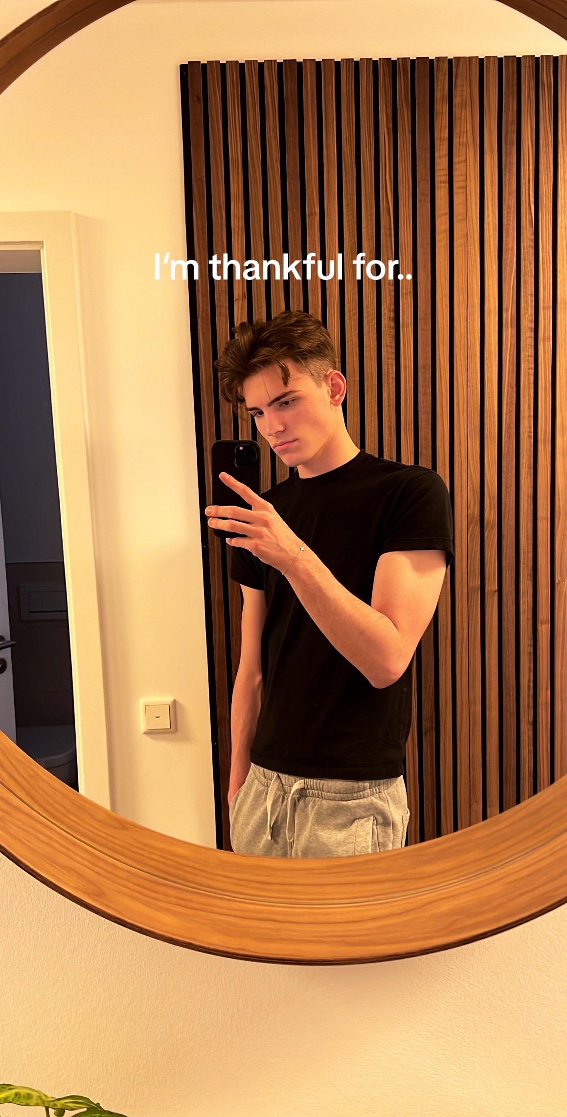 @benbw_