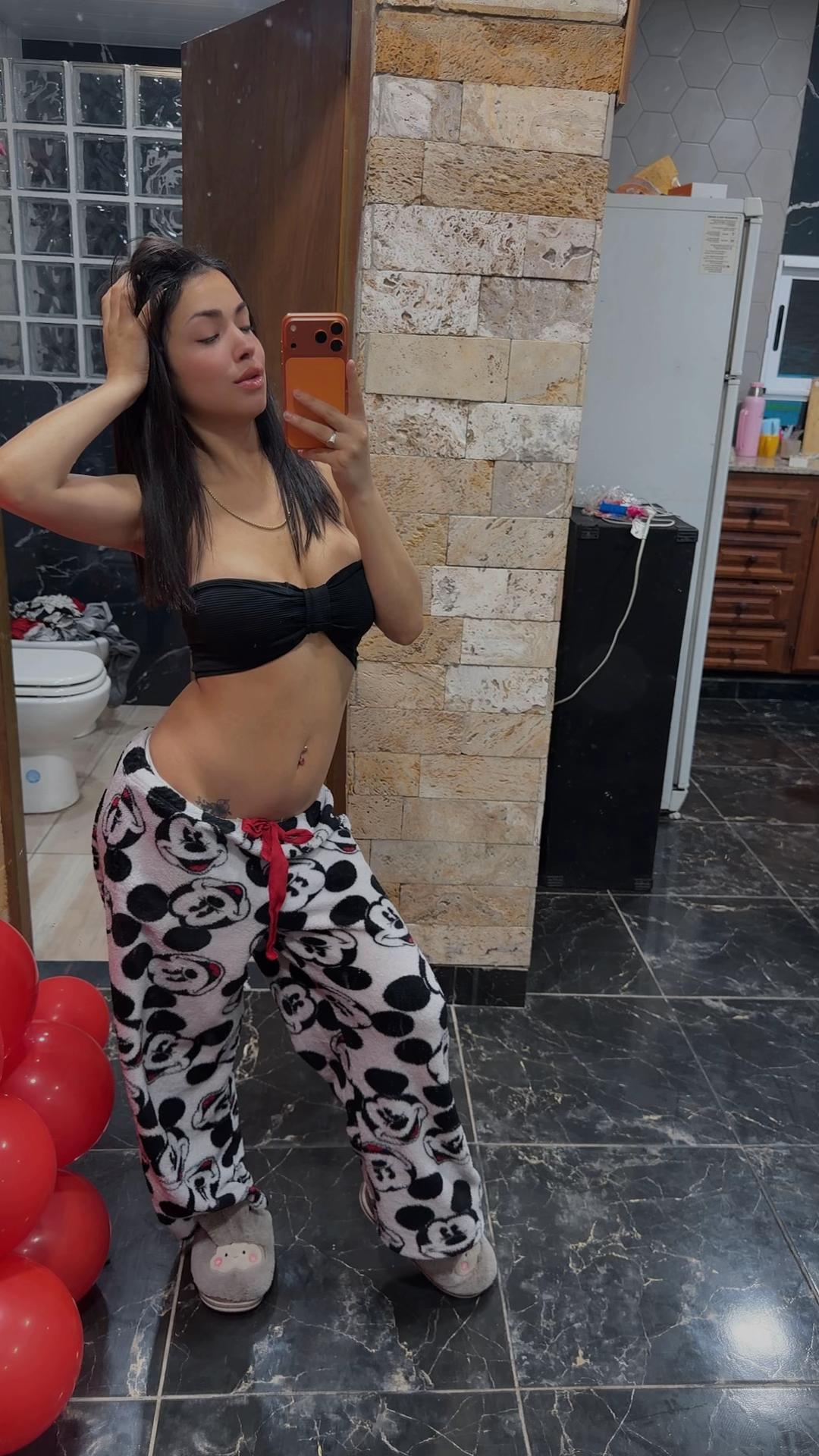 @Micaela