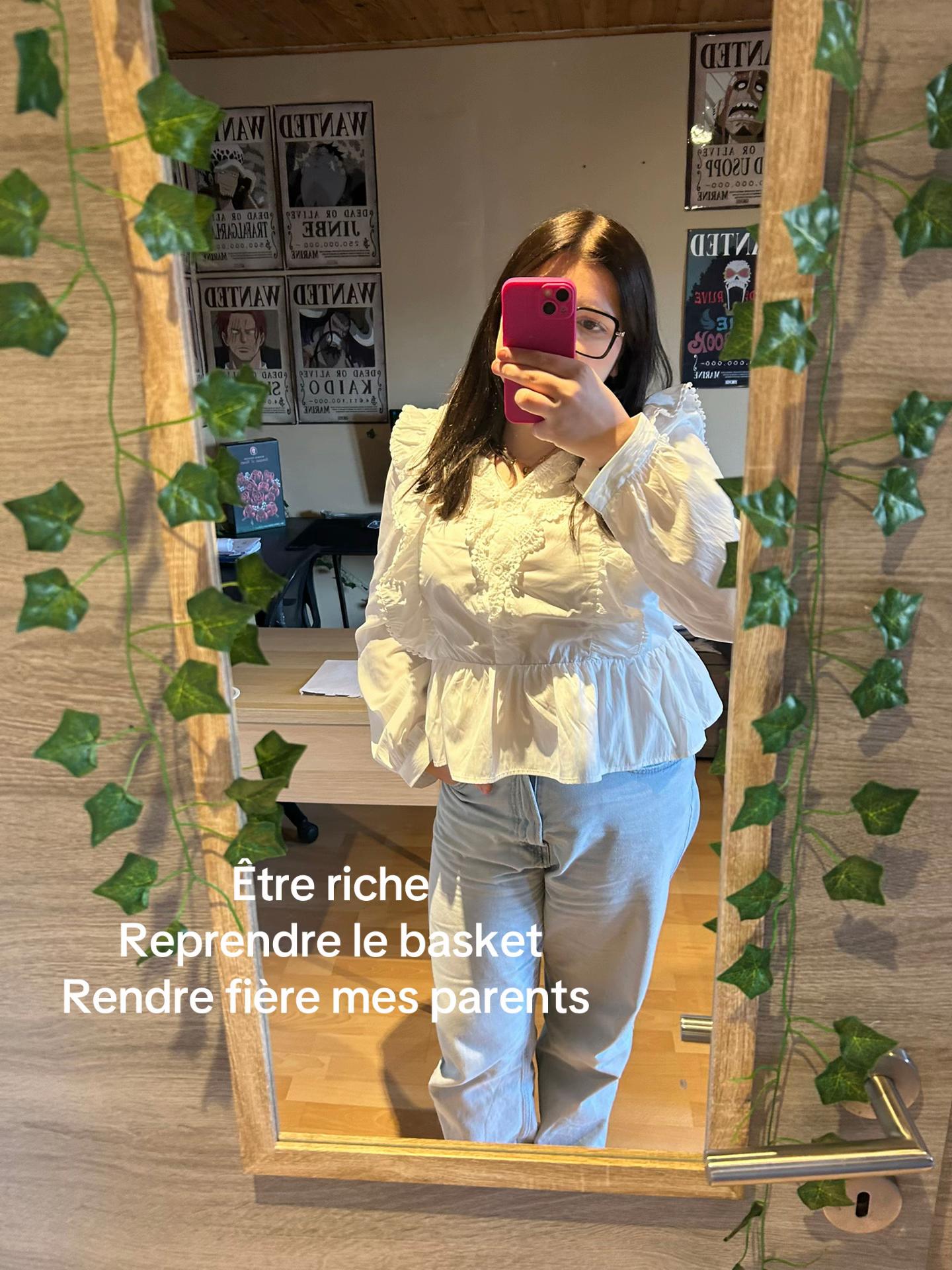 @Estelleeee