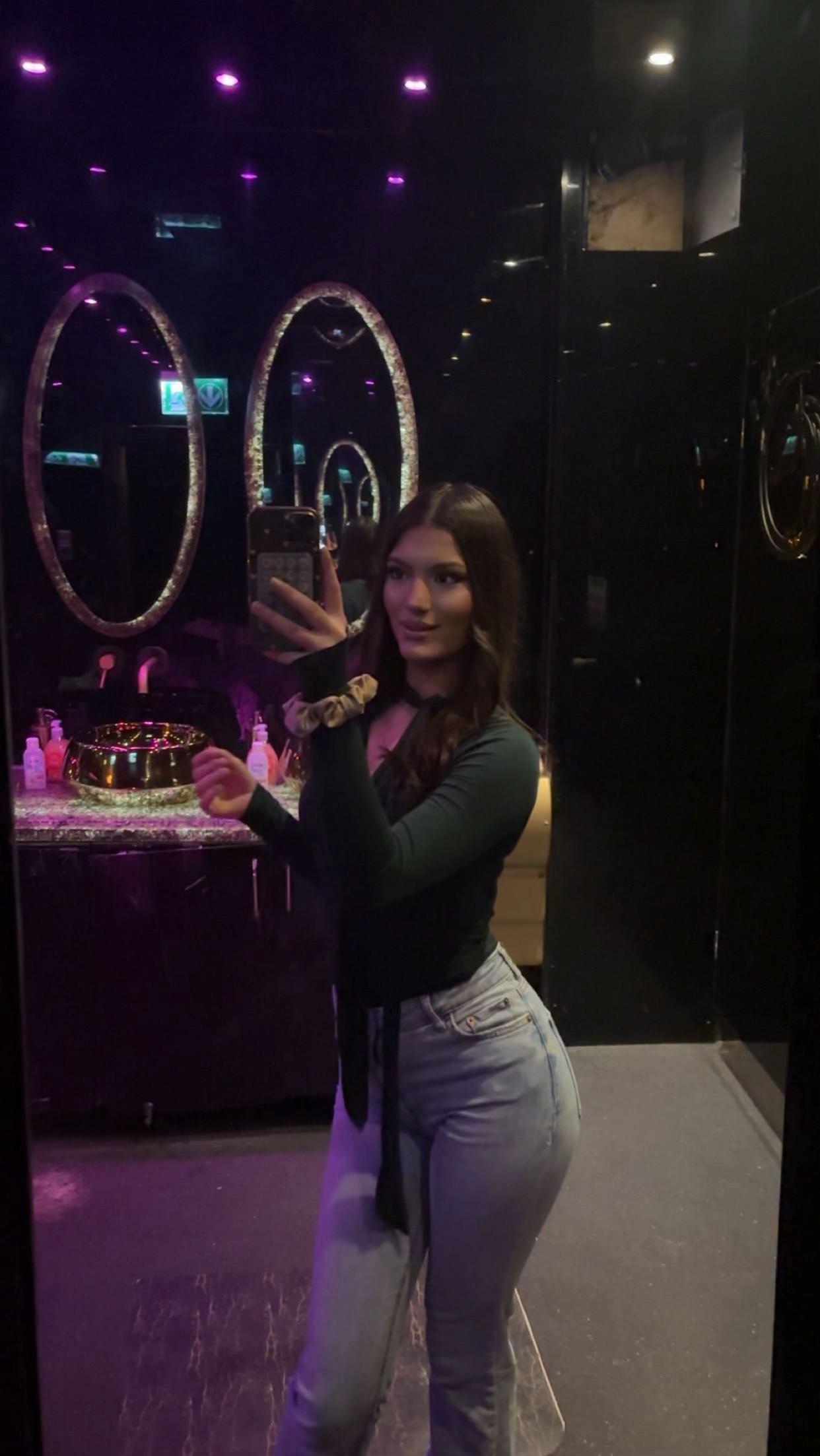 @y7renn06