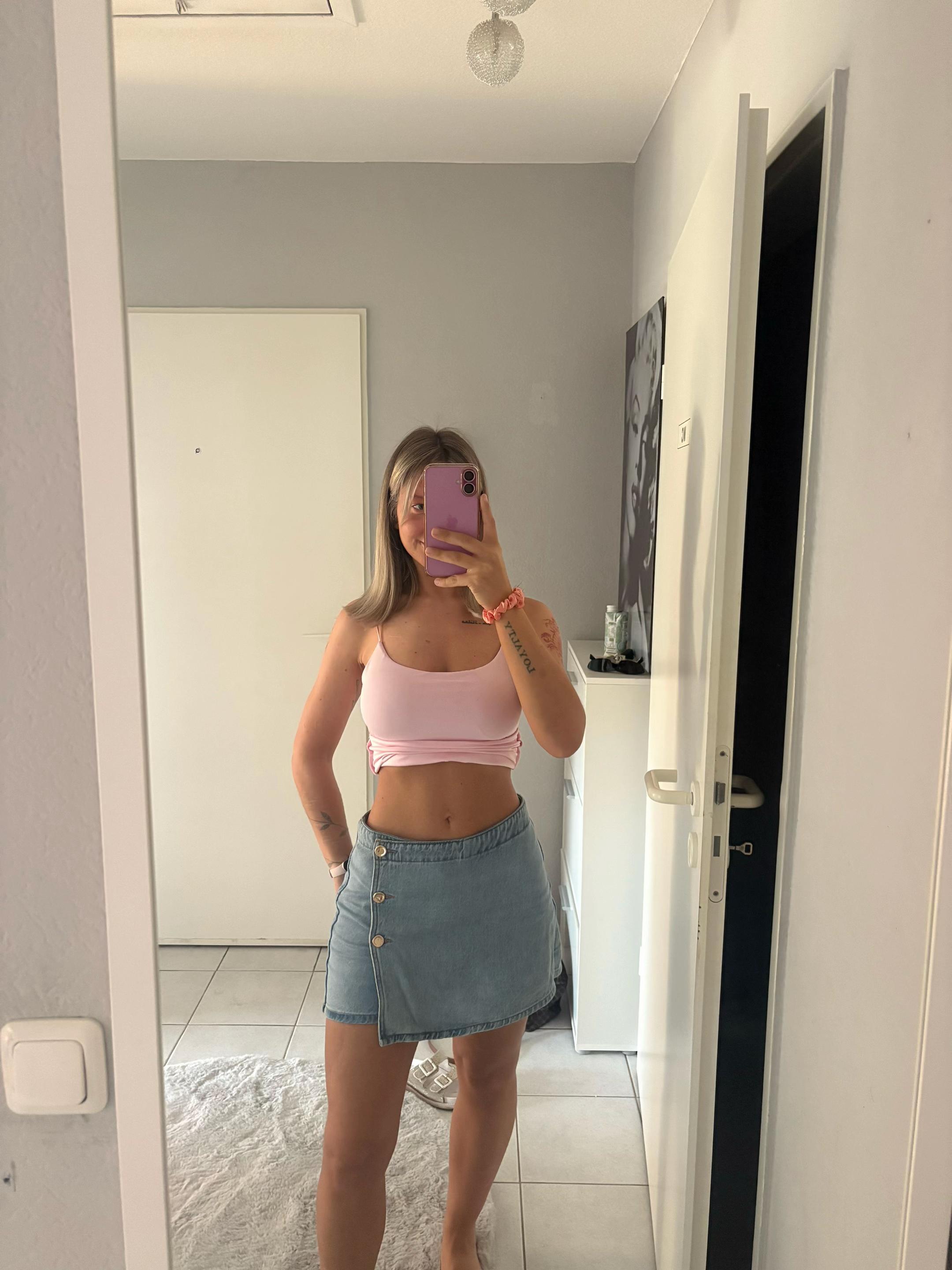 @arijanaademi244