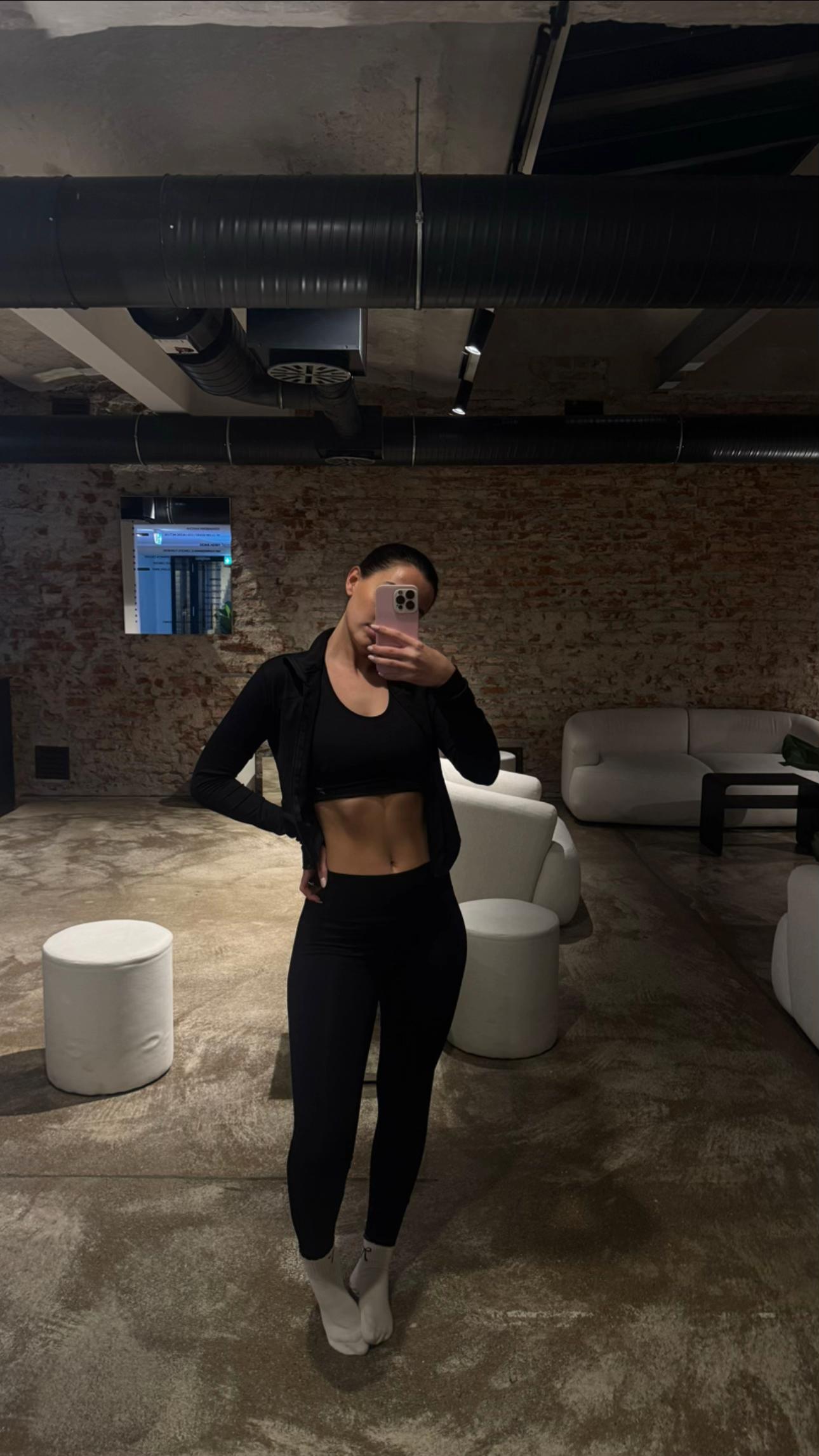 @laura.hmti