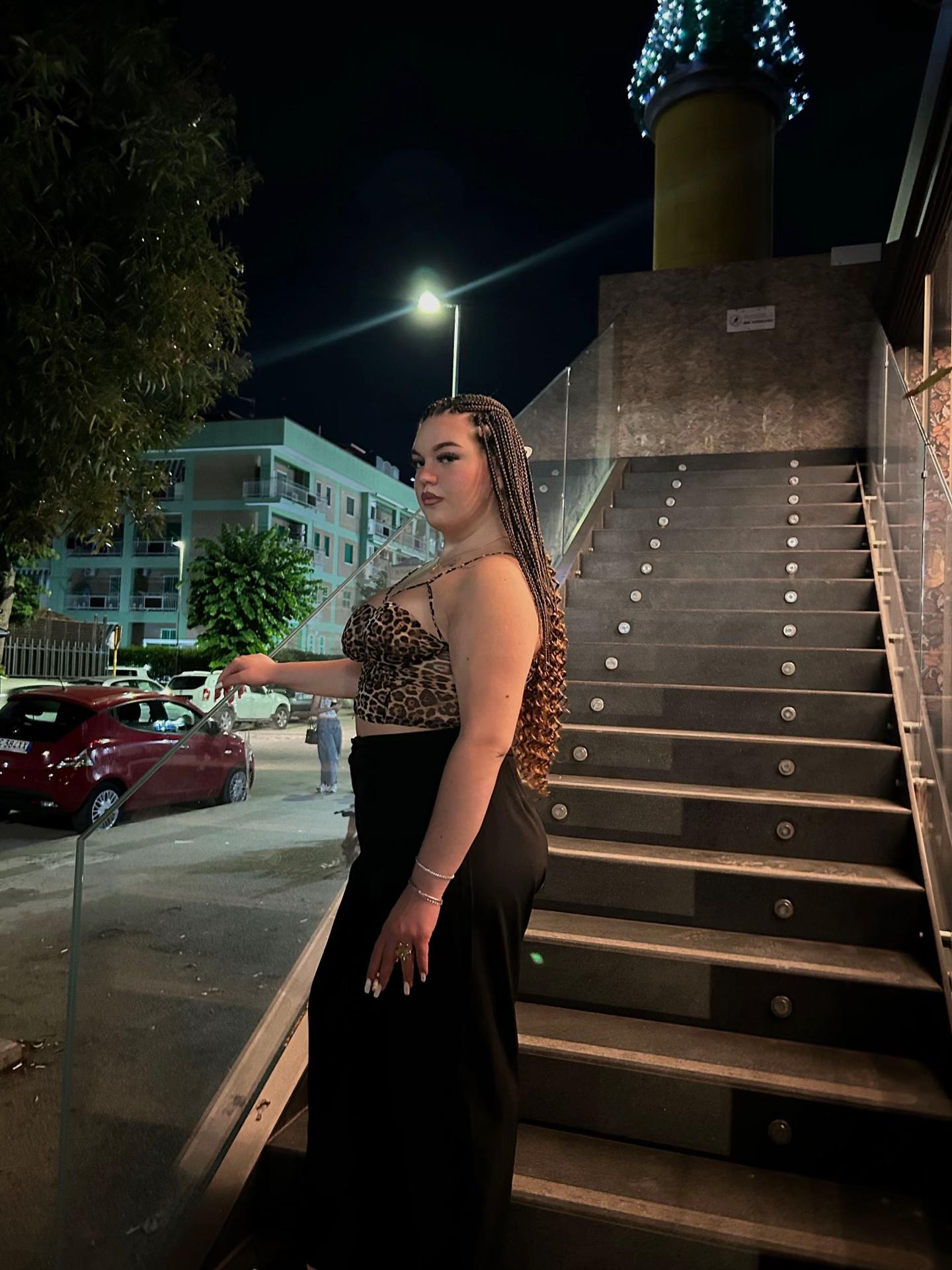 @𝒆𝒍𝒍𝒆🌺