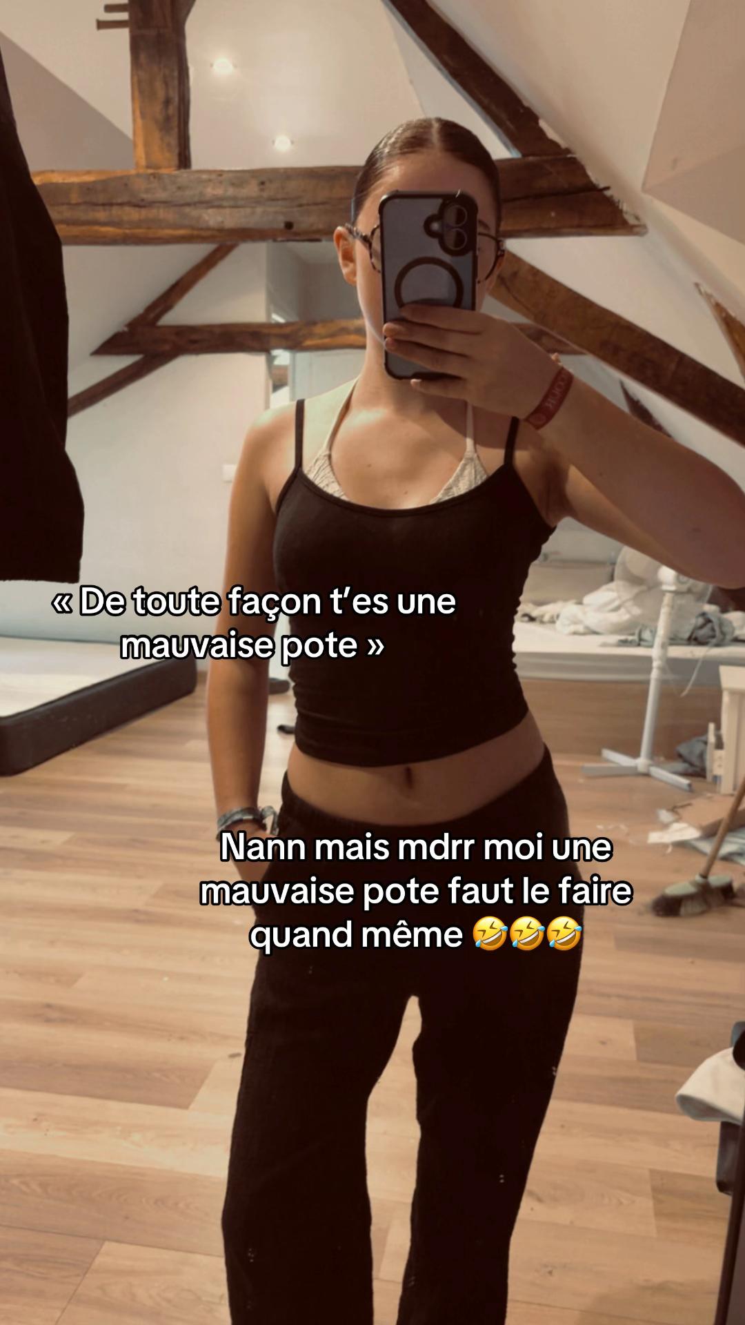@L&eacute;a_bnd2