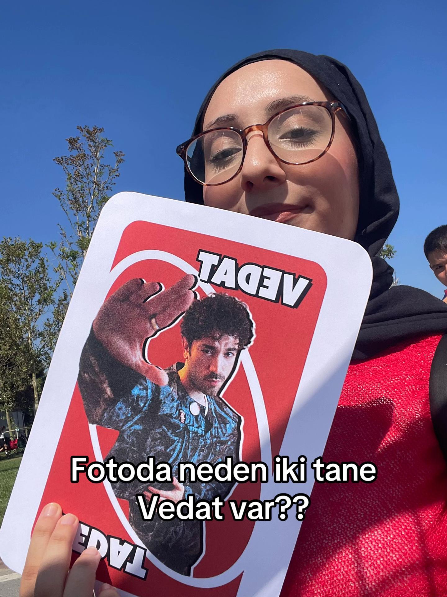 @Ayşegül