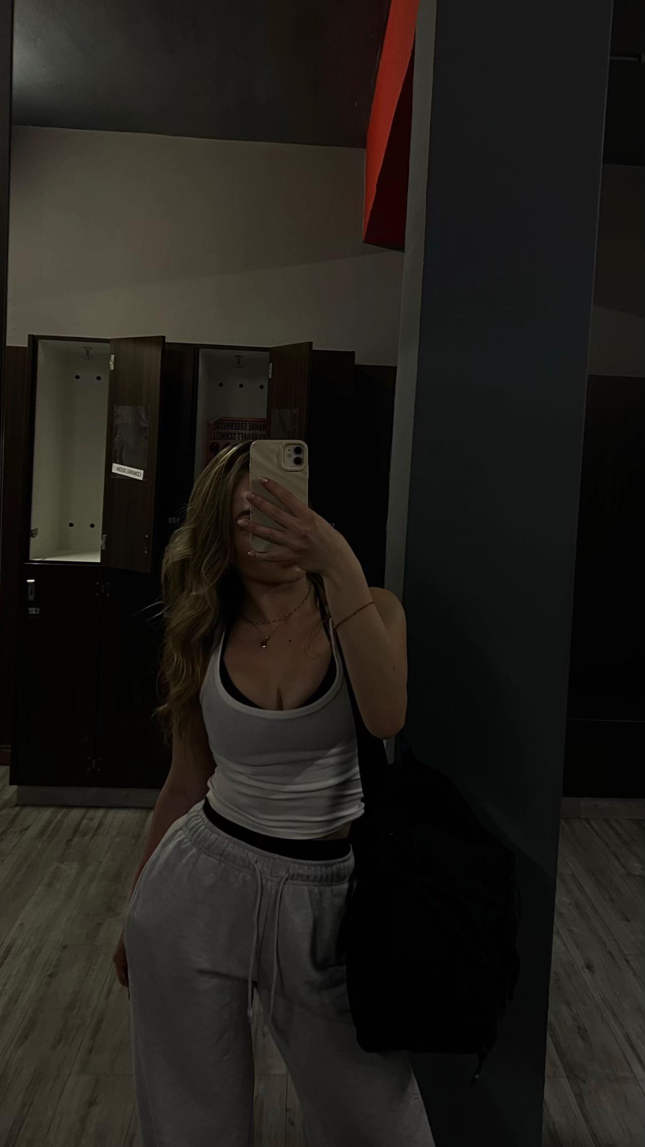 @Jara Marie | Gym & Cali