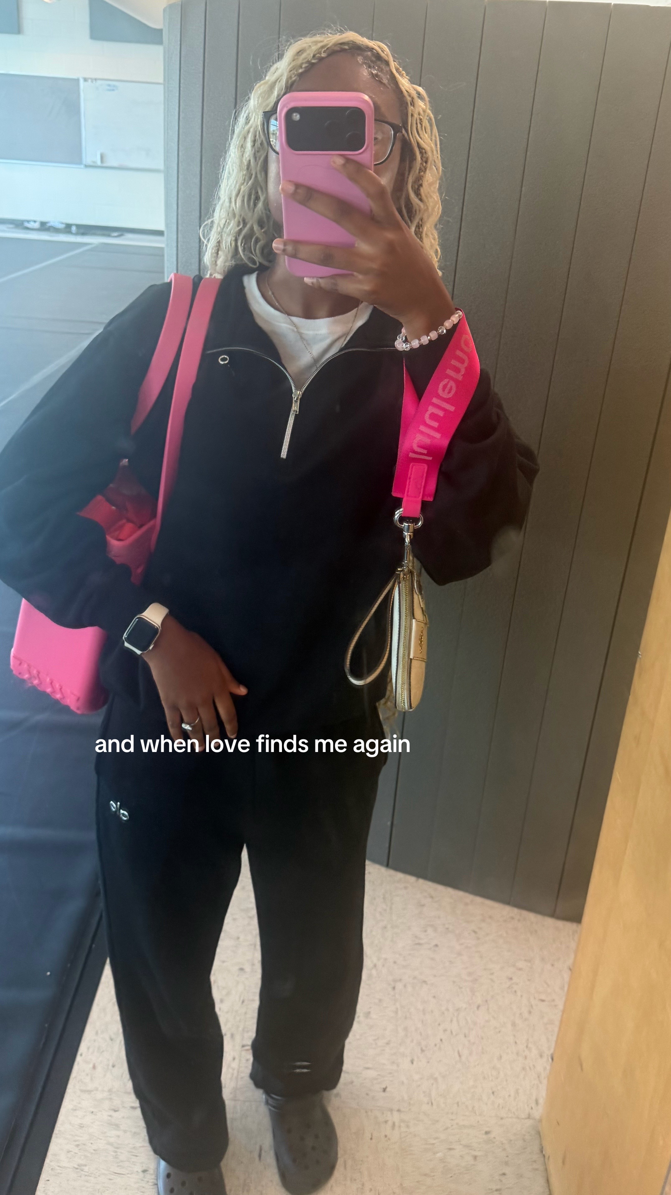 @👱🏾♀️