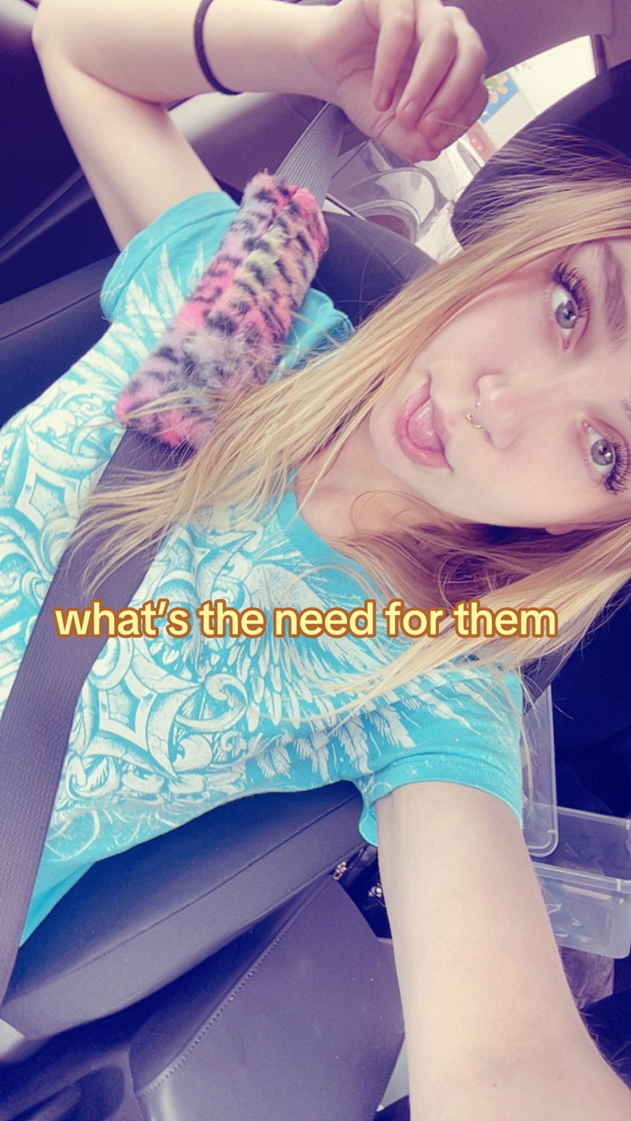 @😻